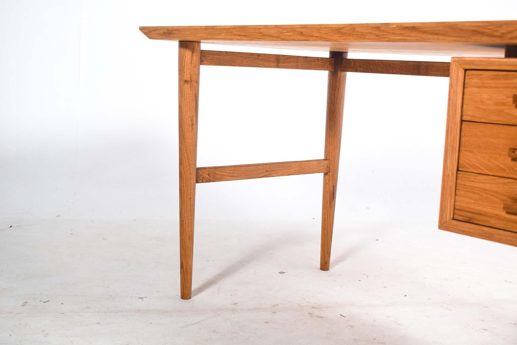 Escritorio de roble natural con tres cajones Modelo S1 de Dust Wood Roble en venta