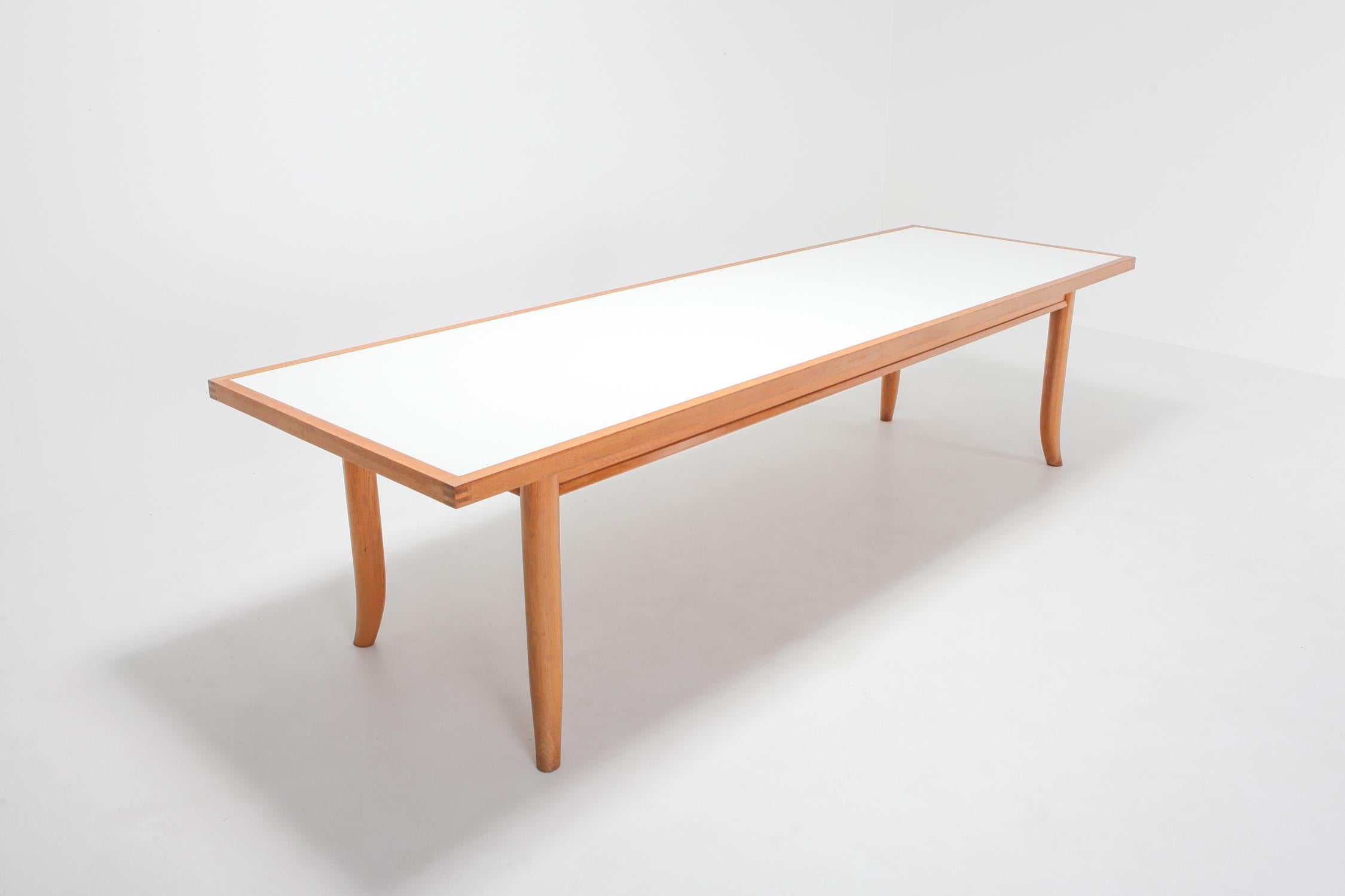 Natural Oak Dining Table with Saber Legs by Robsjohn-Gibbings In Excellent Condition In Antwerp, BE