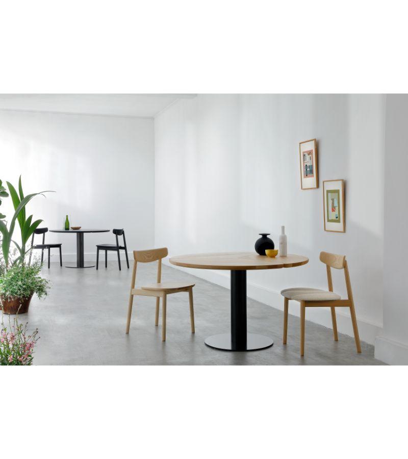 Großer Klee-Tisch aus natürlicher Eiche von Sebastian Herkner (Französisch) im Angebot