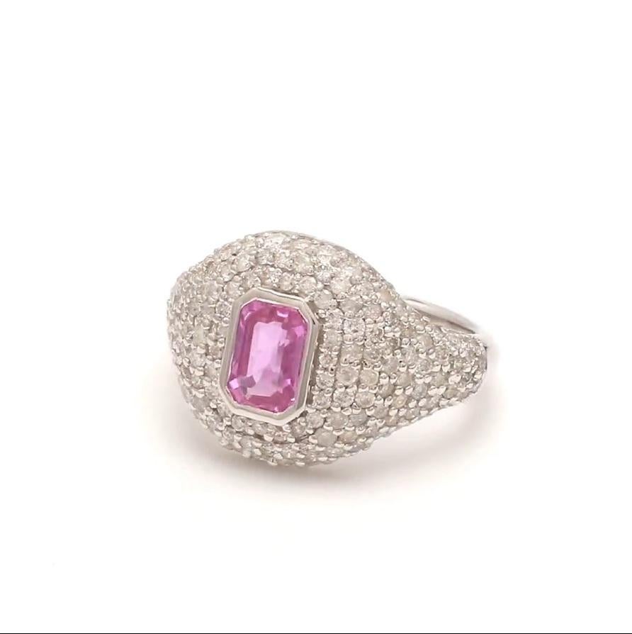 Natürlicher achteckiger rosa Saphir-Diamantring aus 18 Karat Gold Damen im Angebot