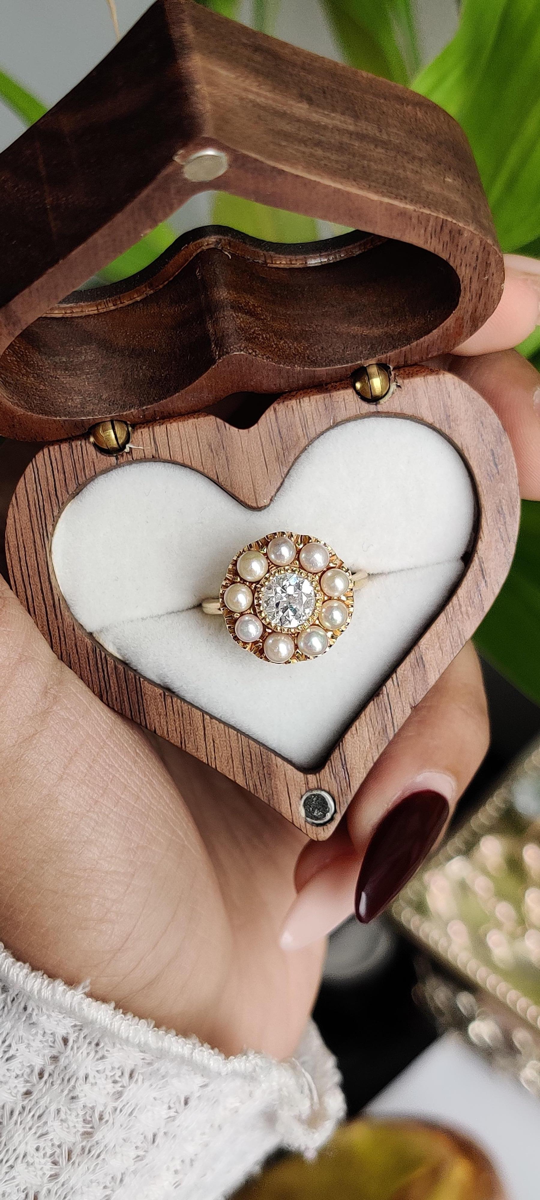 Art nouveau Bague en or 18 carats avec diamant naturel taillé à l'ancienne et perles en vente