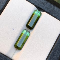 Natürlicher Olivgrüner Bicolor Turmalin 4.86 Ct Smaragdschliff Loser Edelstein Set