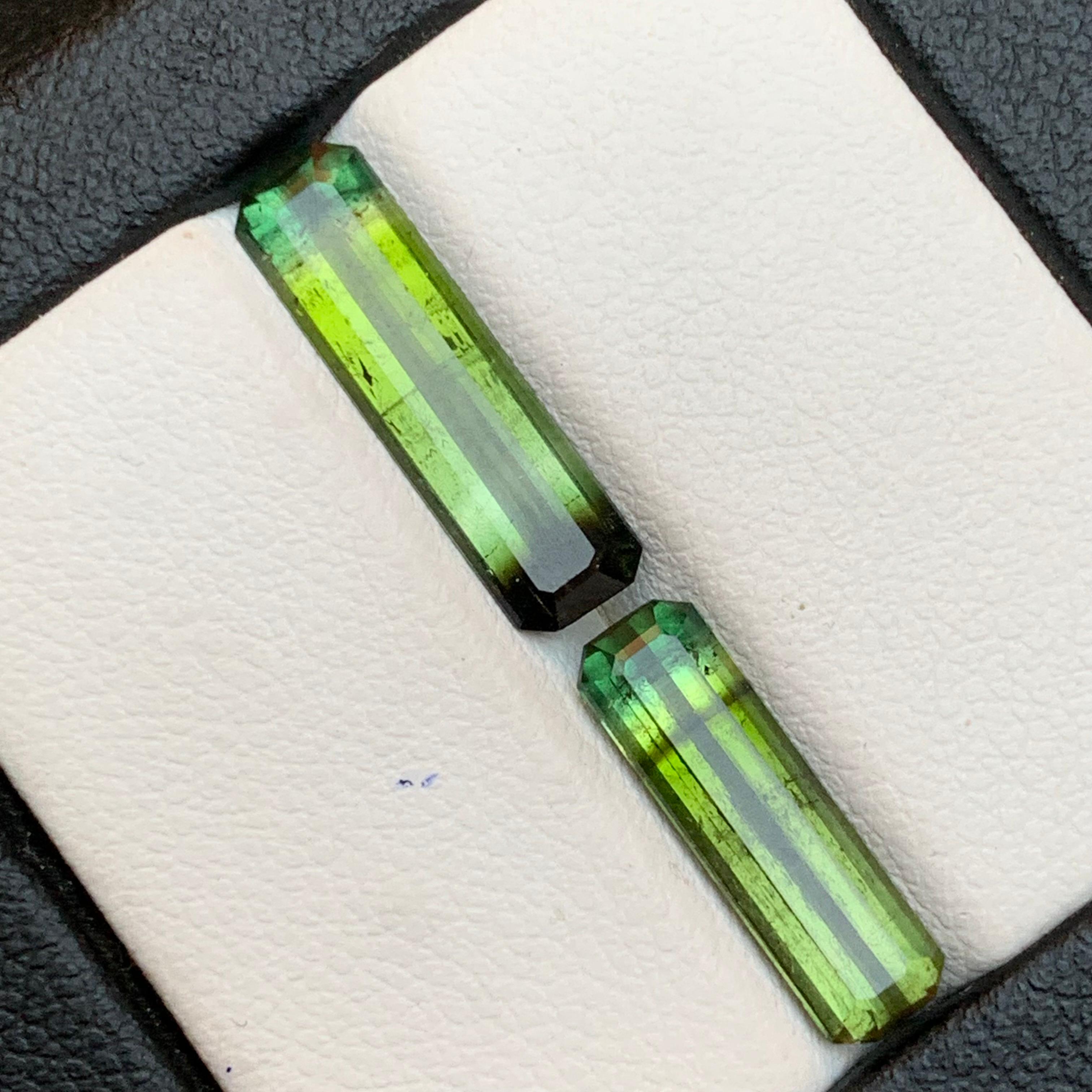 Natürlicher Olivgrüner Bicolor Turmalin 5,39 Ct Smaragdschliff Lose Edelsteine (Zeitgenössisch) im Angebot