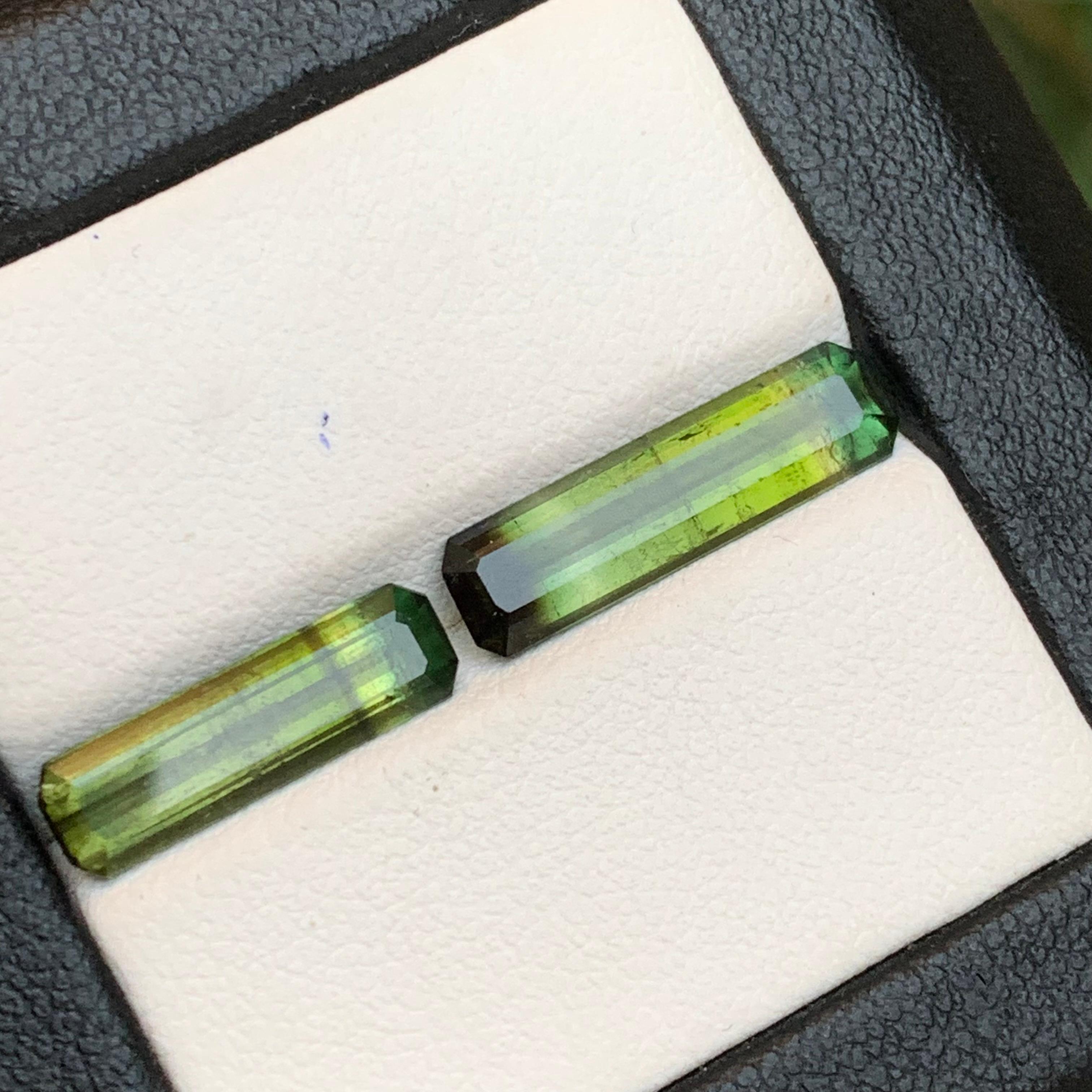 Natürlicher Olivgrüner Bicolor Turmalin 5,39 Ct Smaragdschliff Lose Edelsteine im Zustand „Neu“ im Angebot in Peshawar, PK