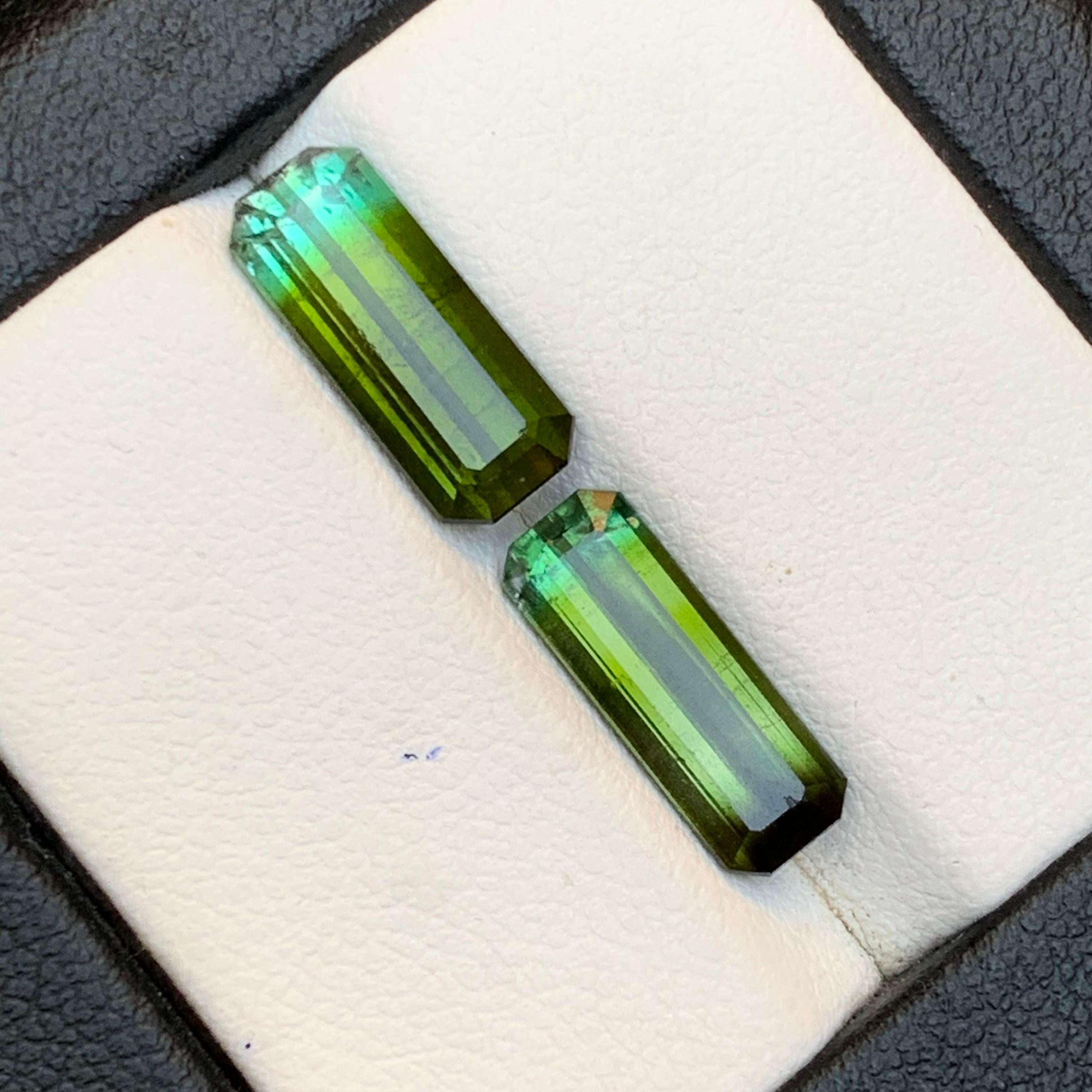 Naturelle Olive Green Bicolor Tourmaline 5.86 Ct Emerald Cut Loose Gemstones Set en vente 5