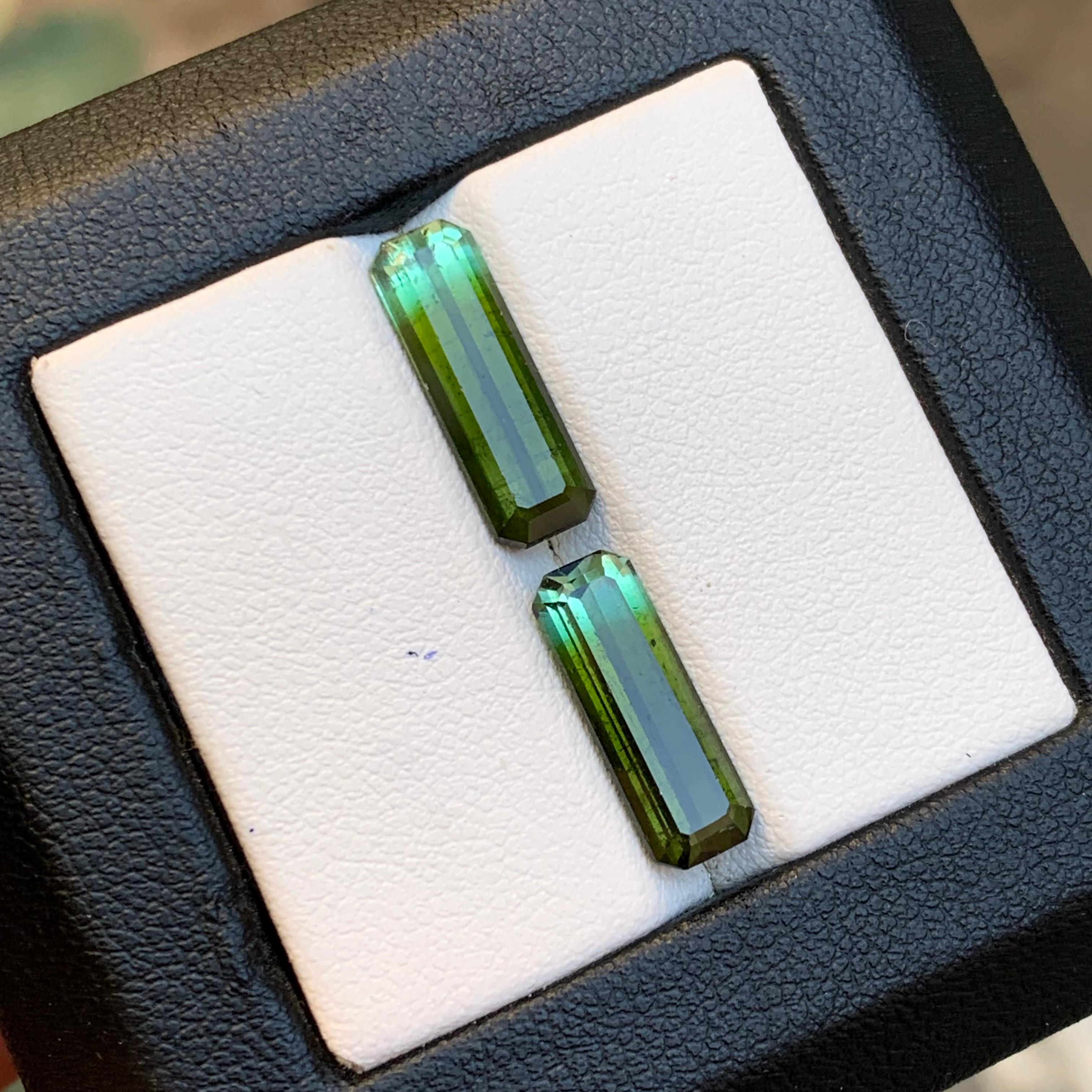 Natürlicher Olivgrüner Bicolor Turmalin 6,33 Ct Smaragdschliff Lose Edelsteinpaar im Angebot 1