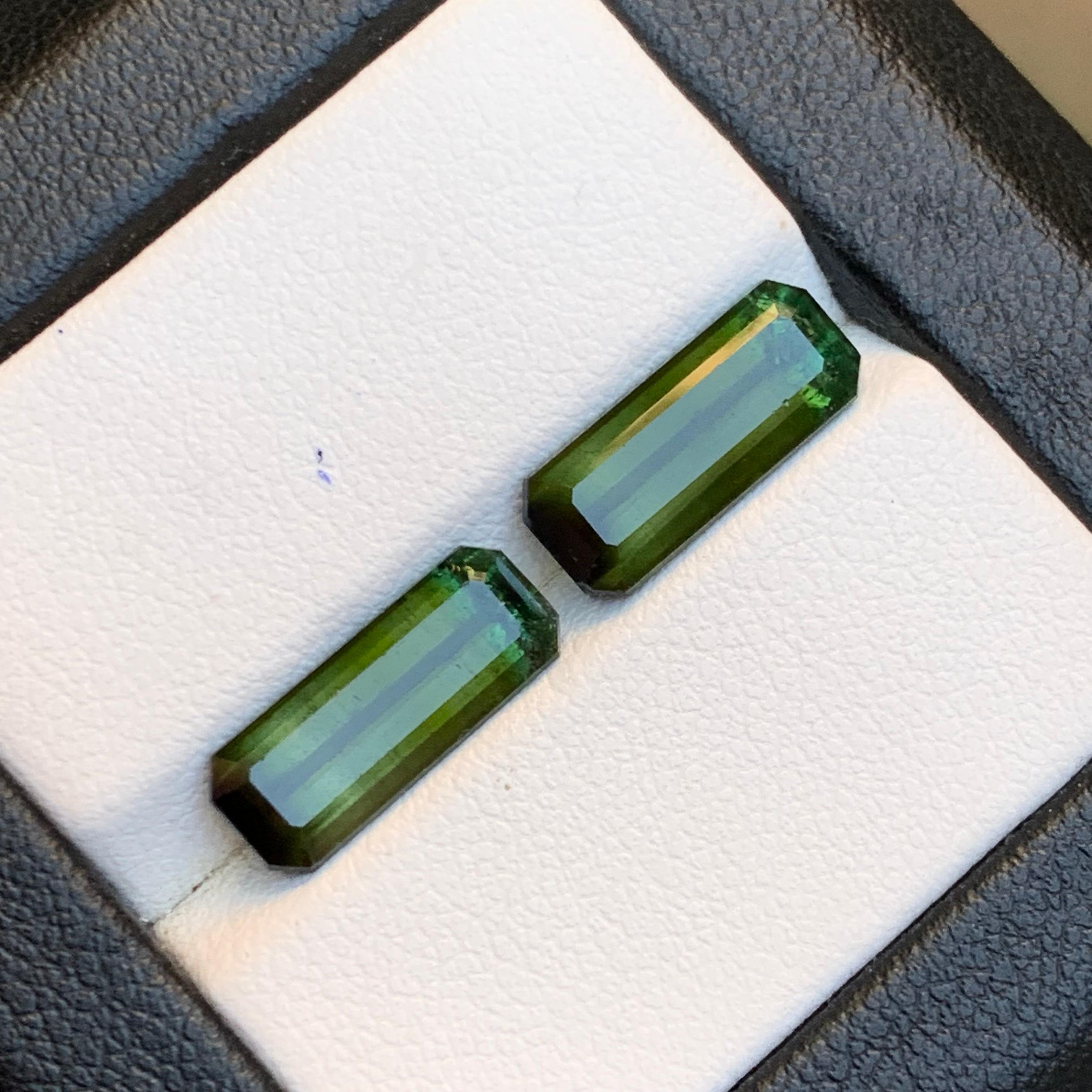 Nature Greene & Greene Greene Tourmaline 6.38 Ct Emerald Cut Loose Gemstone Set en vente 6