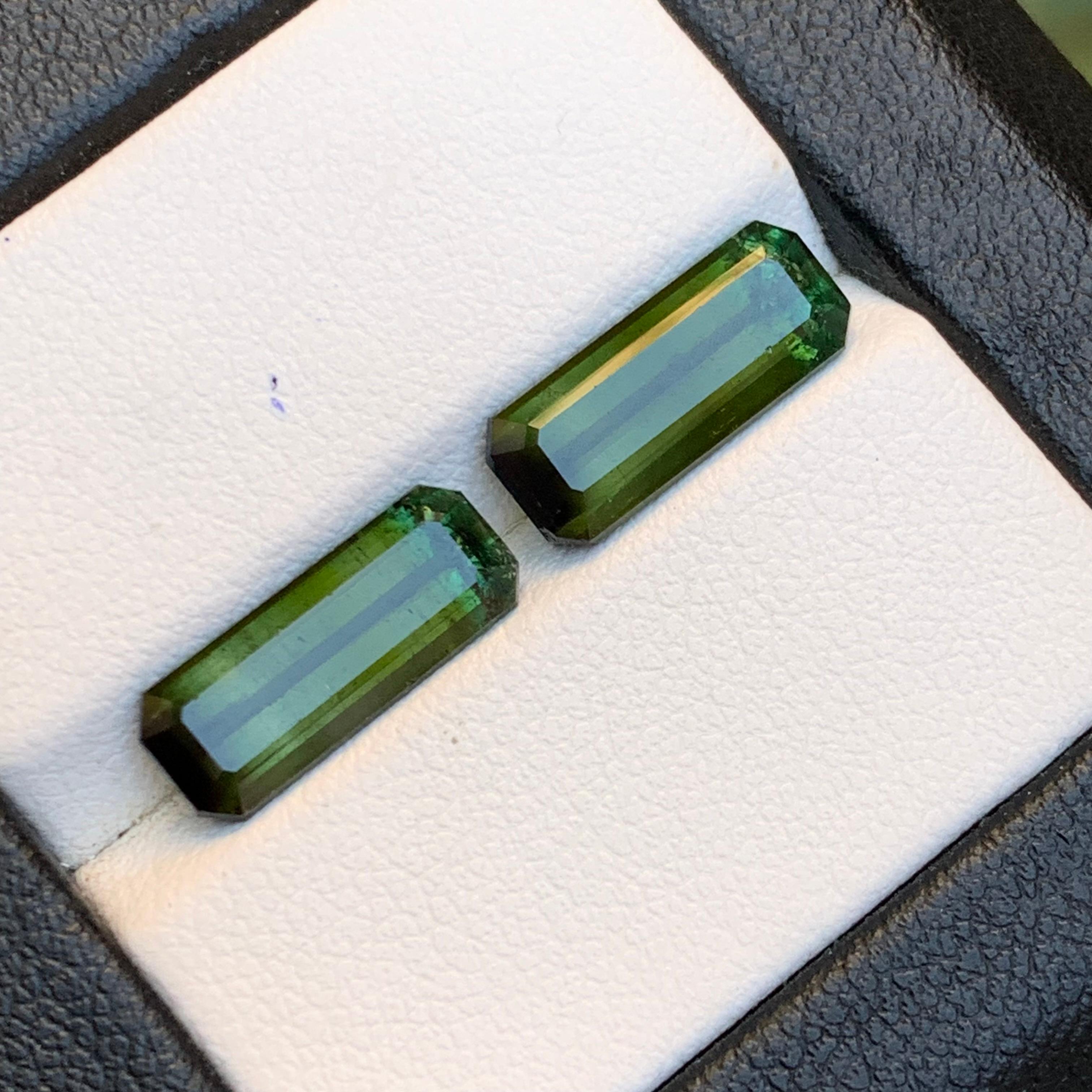 Nature Greene & Greene Greene Tourmaline 6.38 Ct Emerald Cut Loose Gemstone Set en vente 3
