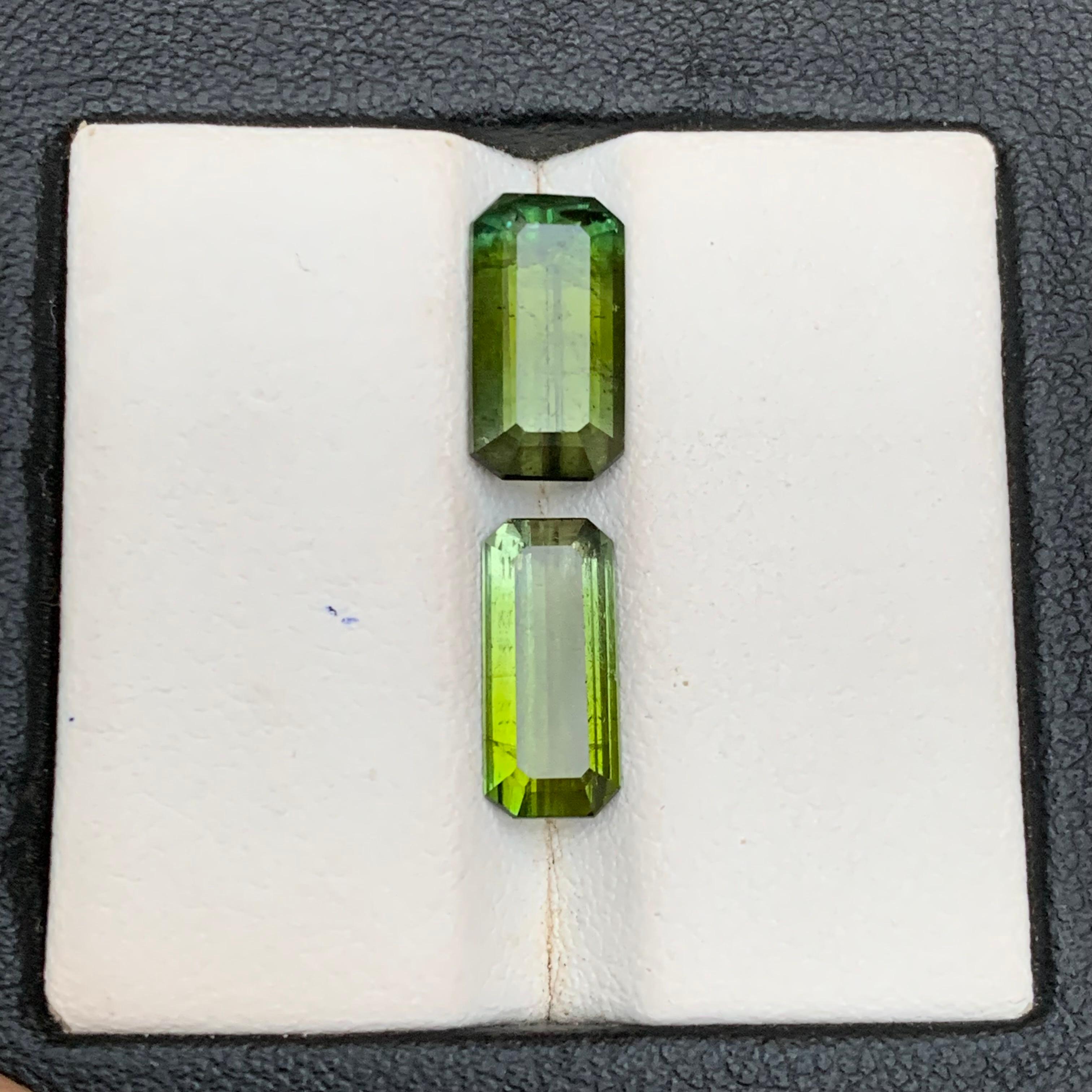 Naturelle Tourmaline vert olive 4.79 Ct Emerald Cut Loose Gemstone Set - Bijoux en vente 4