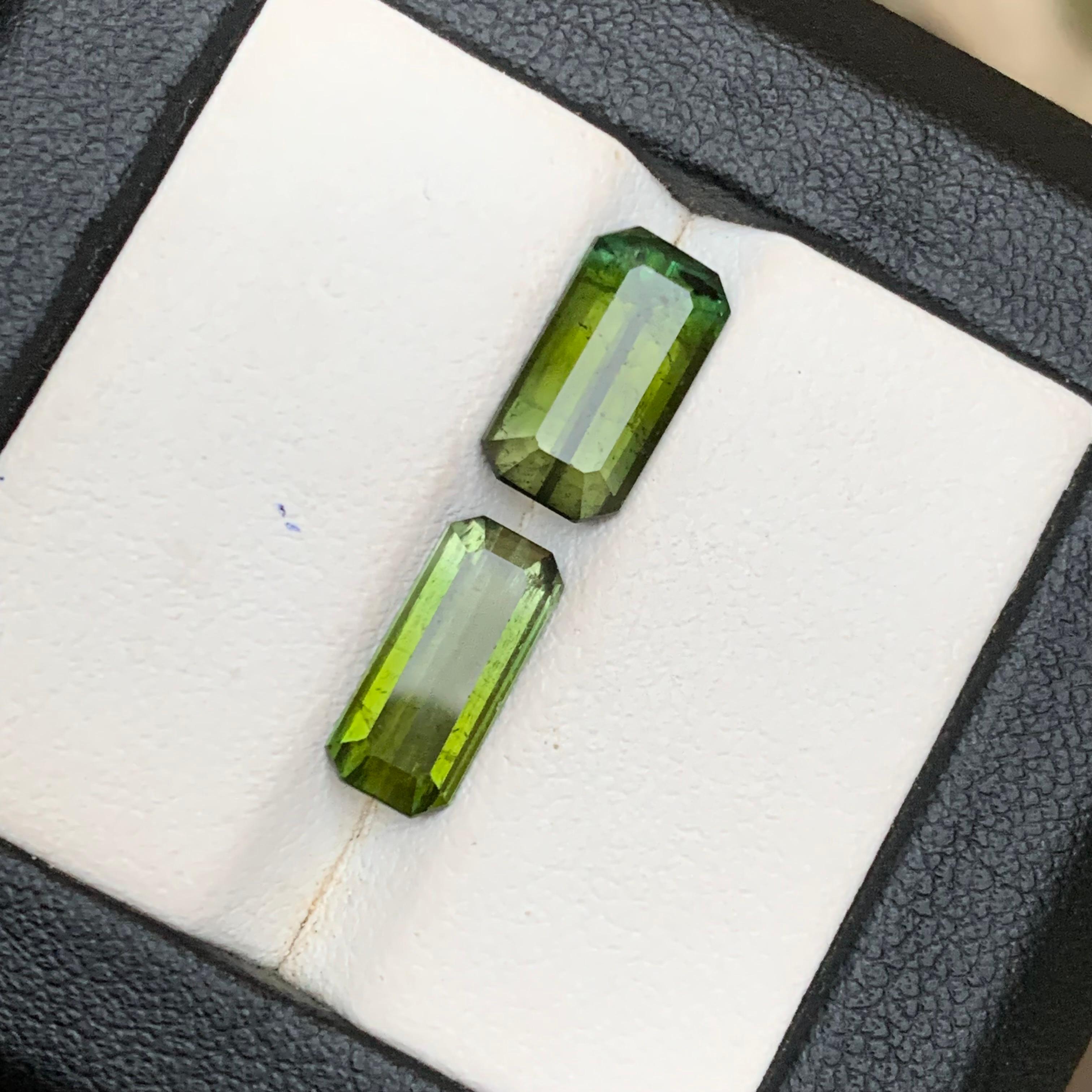 Naturelle Tourmaline vert olive 4.79 Ct Emerald Cut Loose Gemstone Set - Bijoux en vente 6
