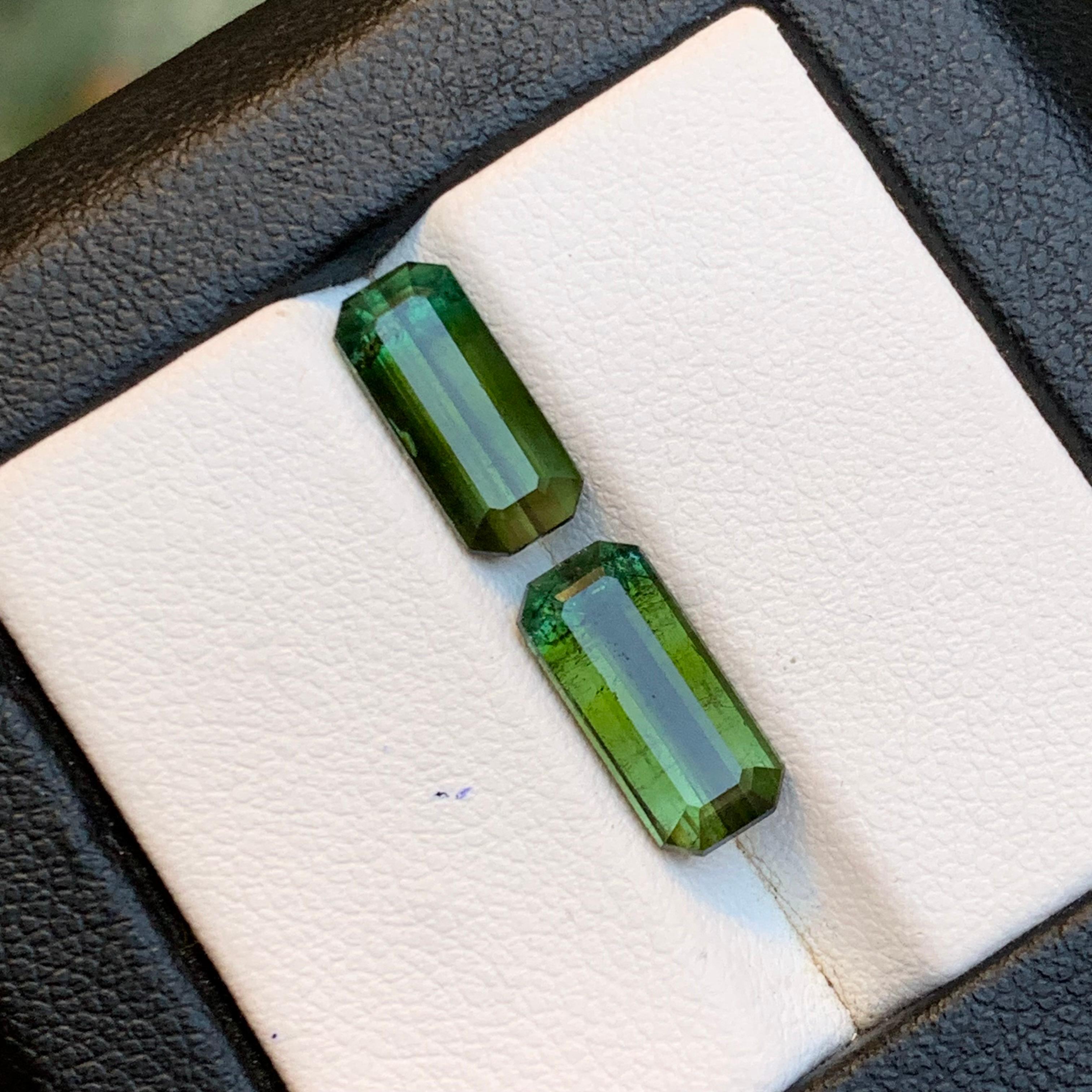 Naturelle Tourmaline vert olive 5.28 Ct Emerald Cut Loose Gemstone Set - Bijoux en vente 5