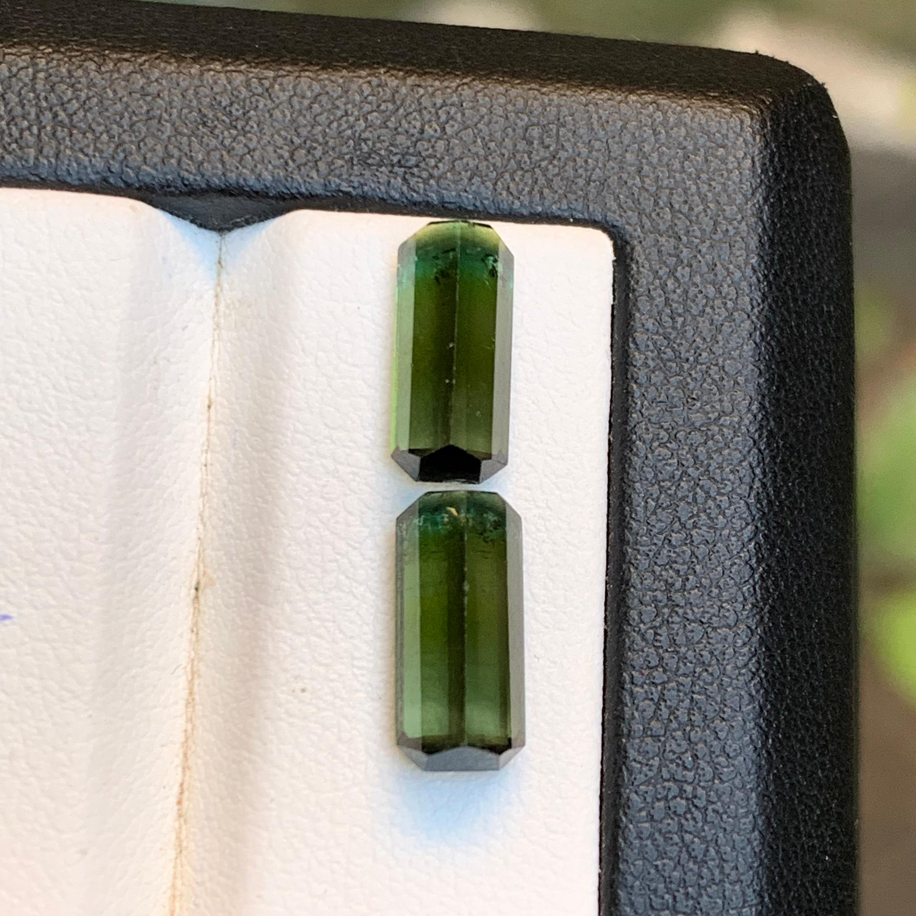 Naturelle Tourmaline vert olive 5.28 Ct Emerald Cut Loose Gemstone Set - Bijoux Unisexe en vente