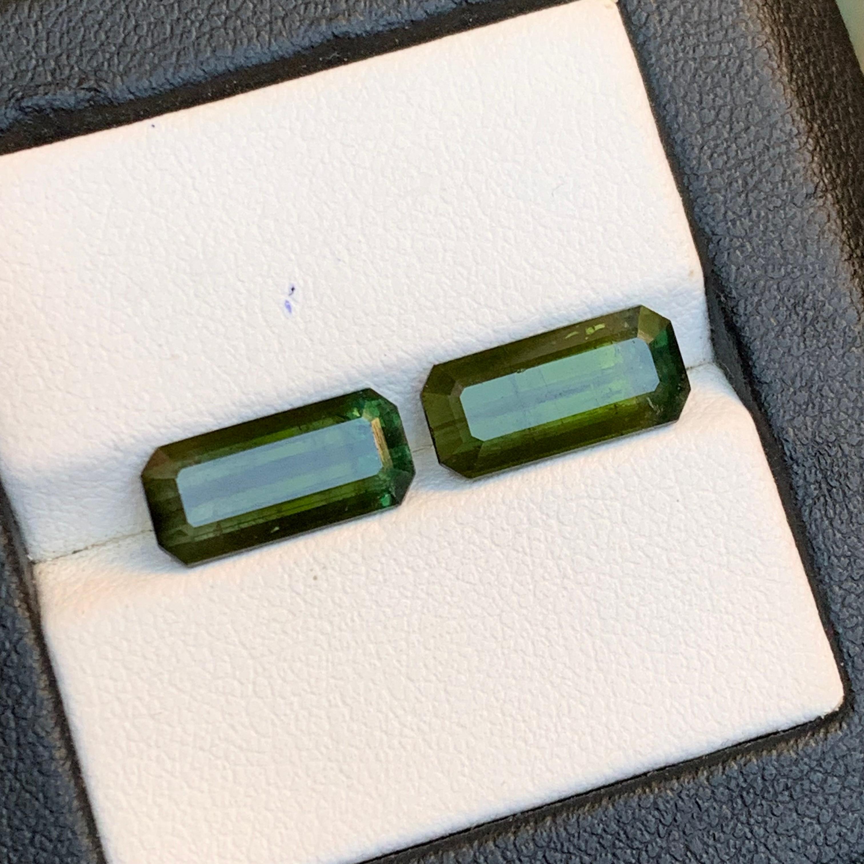 Naturelle Tourmaline vert olive 6.30 Ct Emerald Cut Loose Gemstone Matched Pair en vente 6