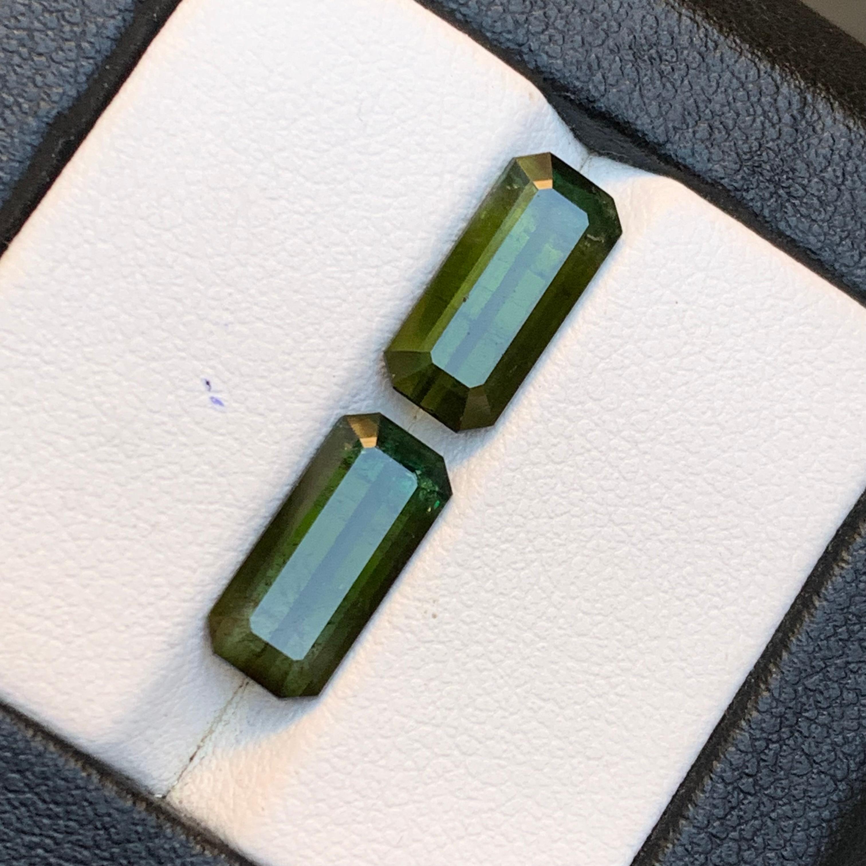 Naturelle Tourmaline vert olive 6.30 Ct Emerald Cut Loose Gemstone Matched Pair en vente 2