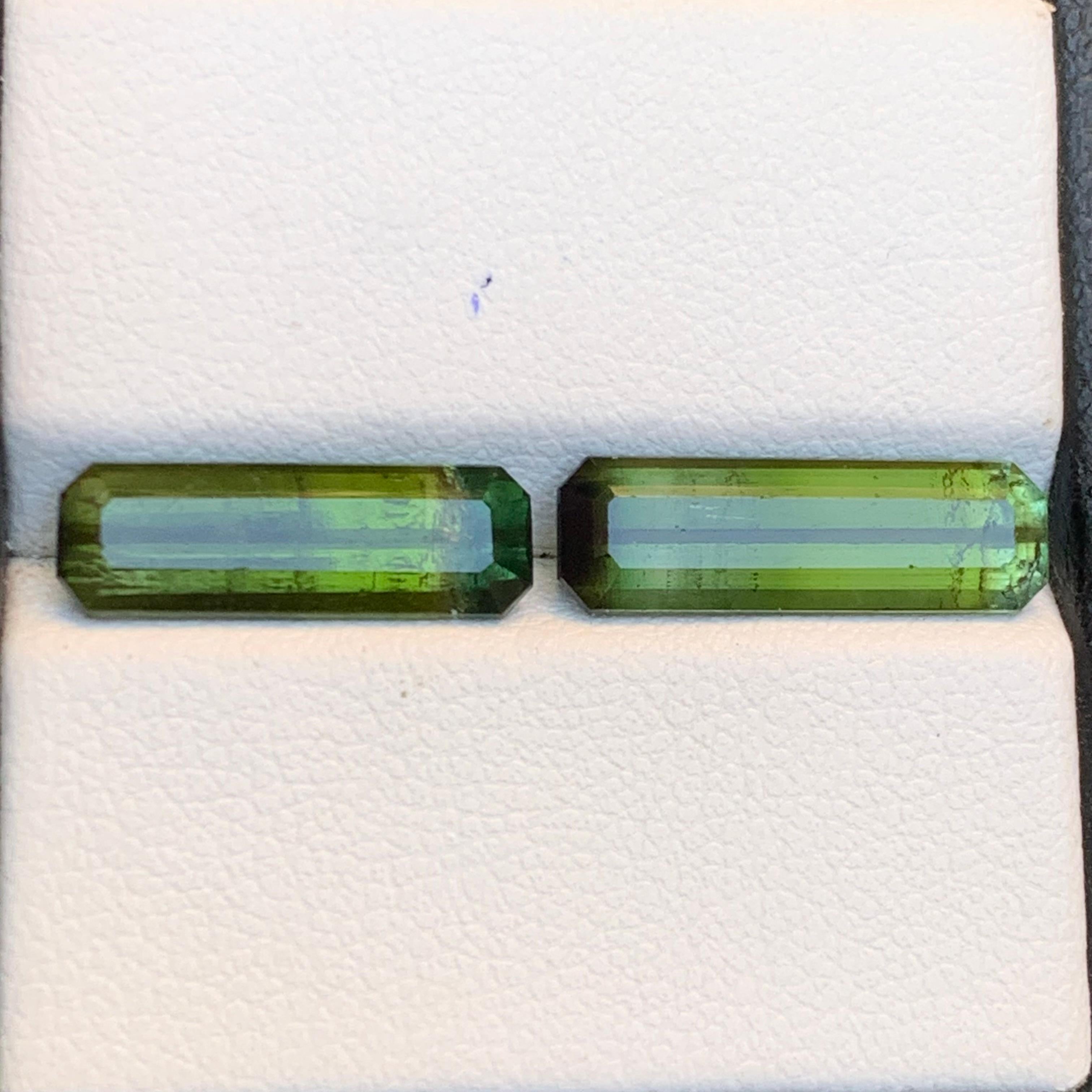 Natürlicher Olivgrüner Turmalin 6.44 Ct Smaragdschliff Loser Edelstein Set - Schmuck im Angebot 1