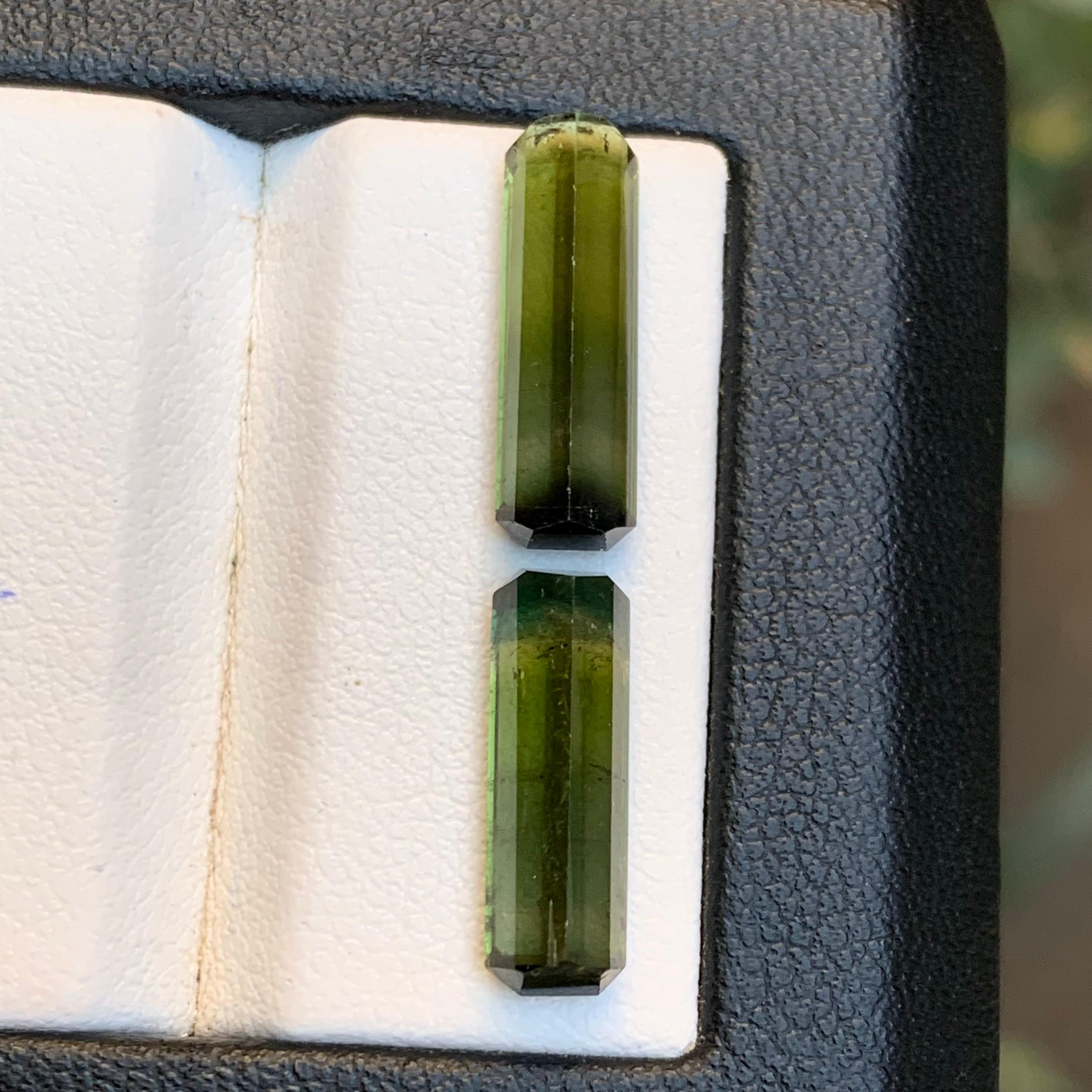 Natürlicher Olivgrüner Turmalin 6.44 Ct Smaragdschliff Loser Edelstein Set - Schmuck im Angebot 3