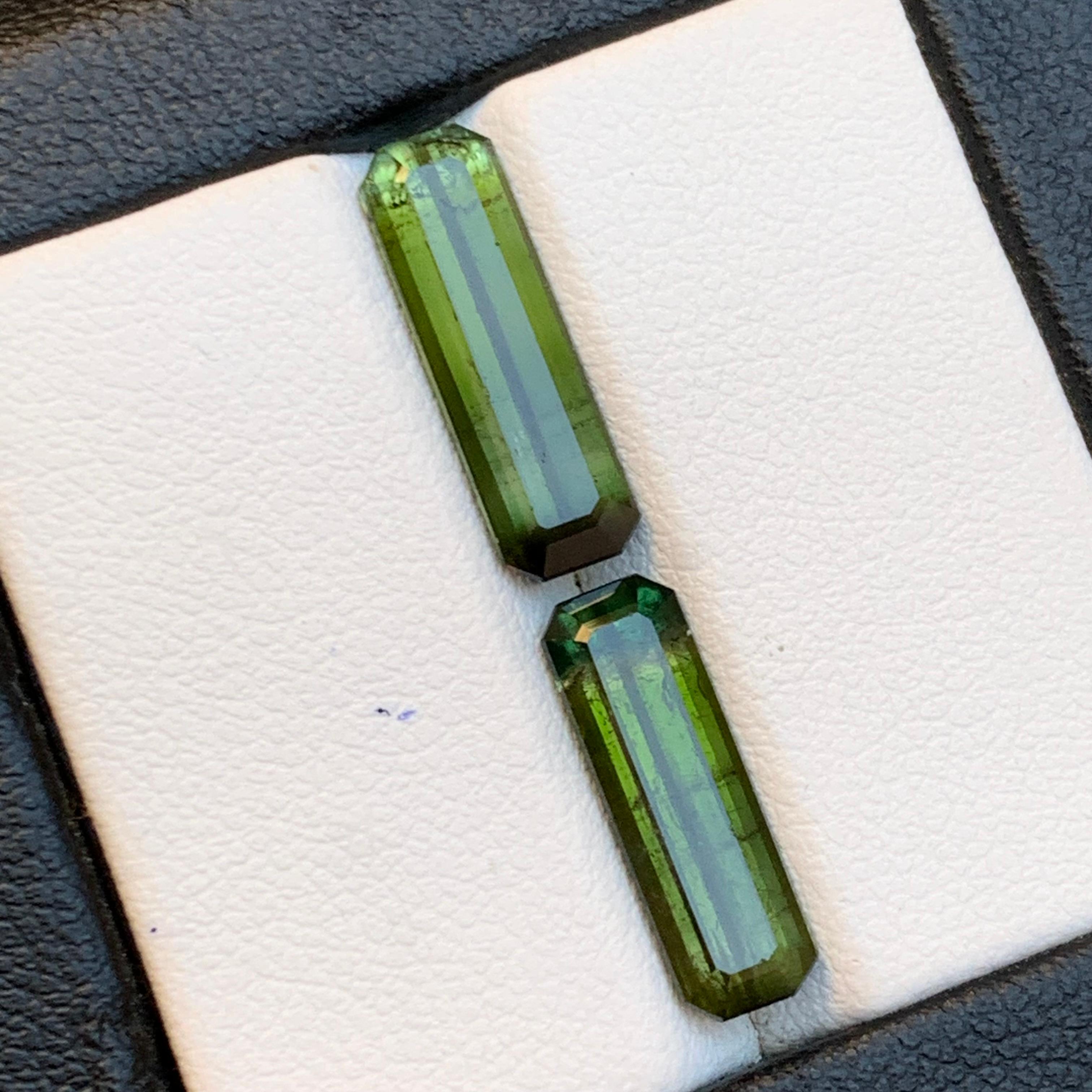 Natürlicher Olivgrüner Turmalin 6.44 Ct Smaragdschliff Loser Edelstein Set - Schmuck im Angebot 4