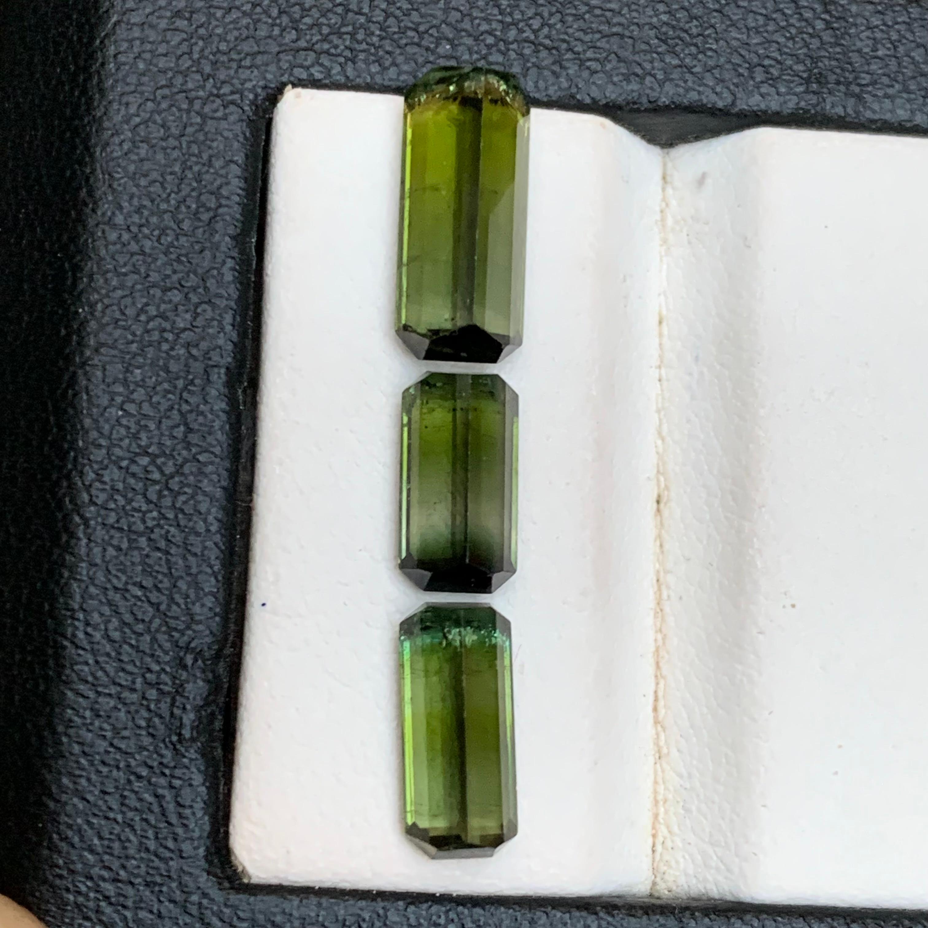 Tormalina verde oliva naturale 6,46 carati taglio smeraldo, gemma sfusa per gioielli in vendita 4