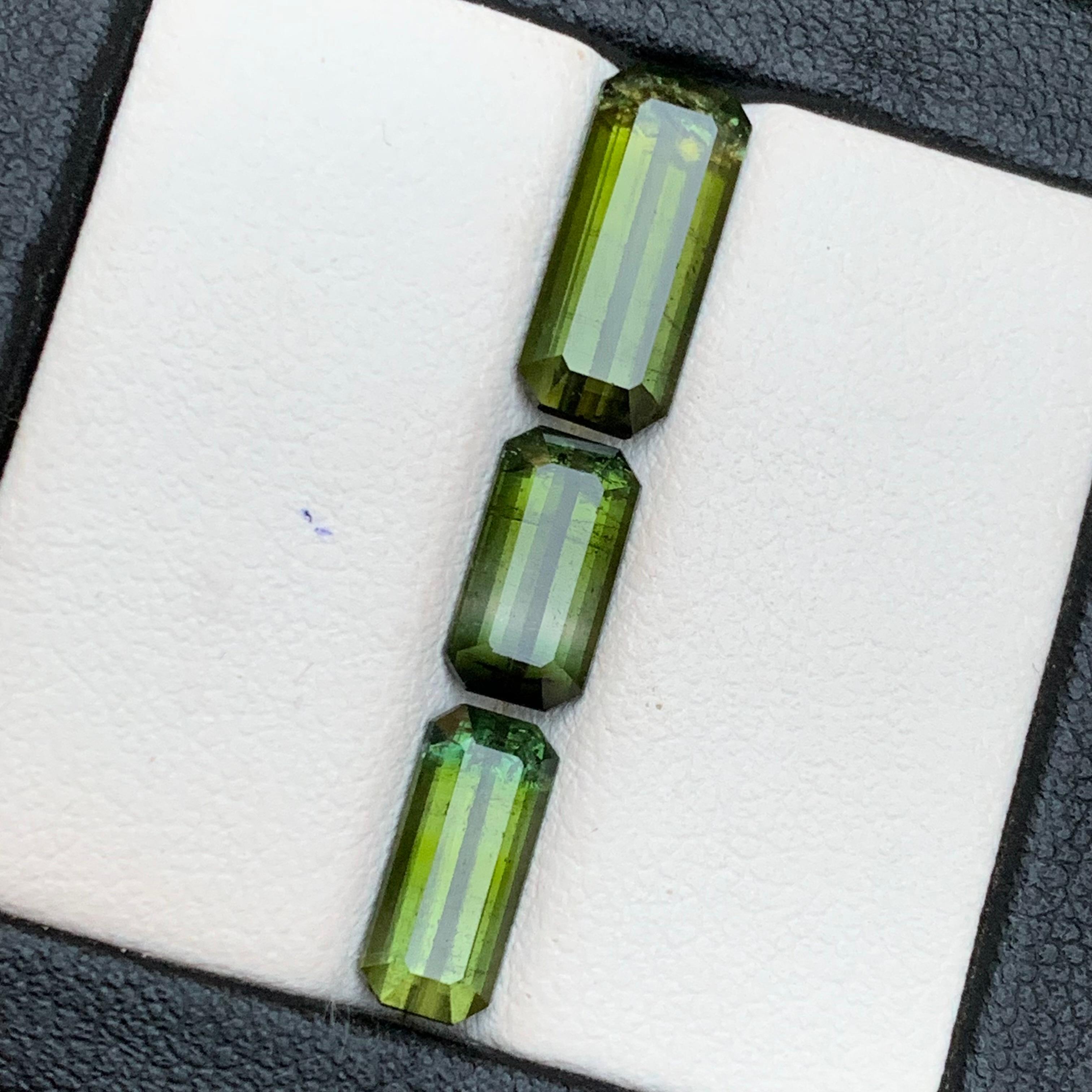 Tormalina verde oliva naturale 6,46 carati taglio smeraldo, gemma sfusa per gioielli in vendita 5