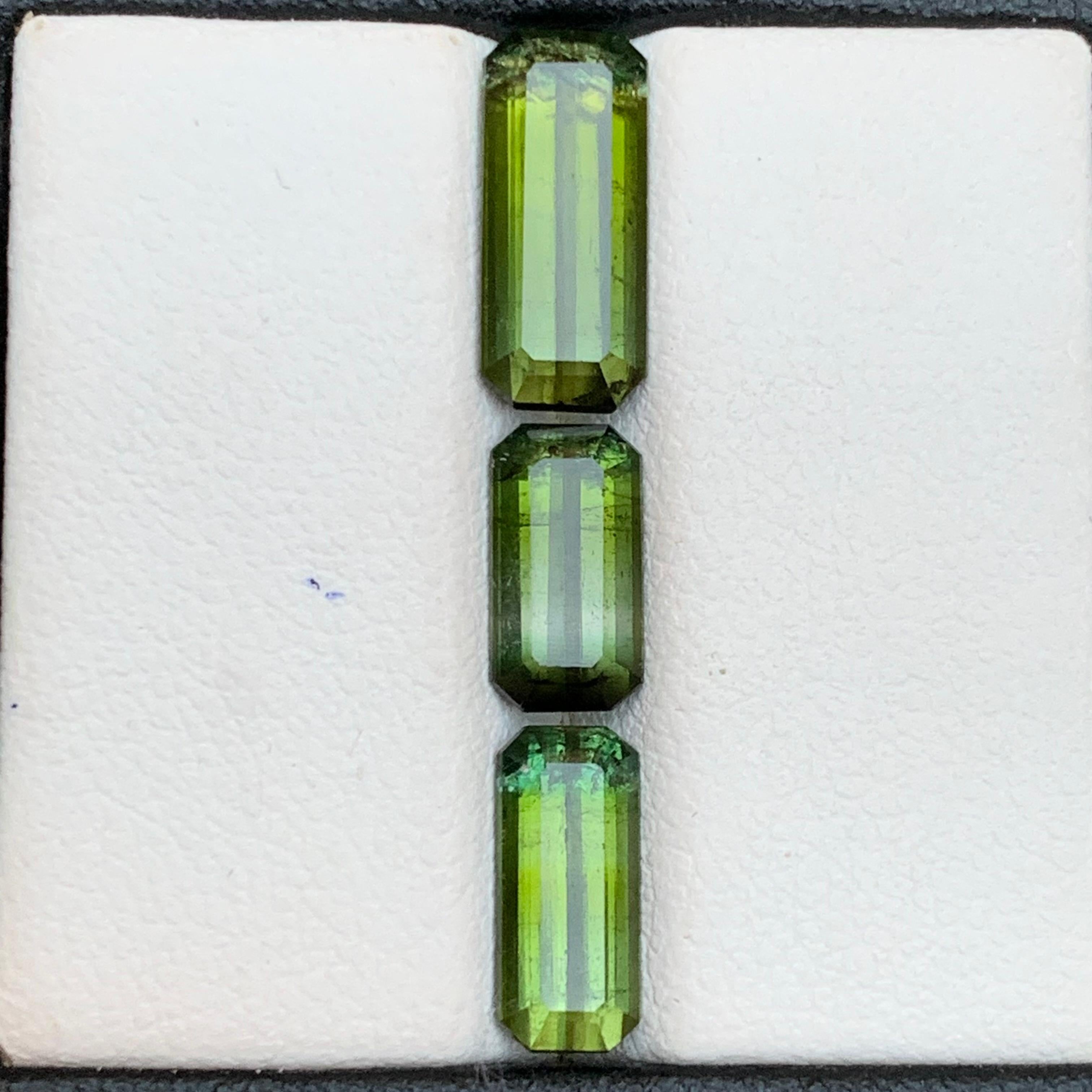 Taglio smeraldo Tormalina verde oliva naturale 6,46 carati taglio smeraldo, gemma sfusa per gioielli in vendita