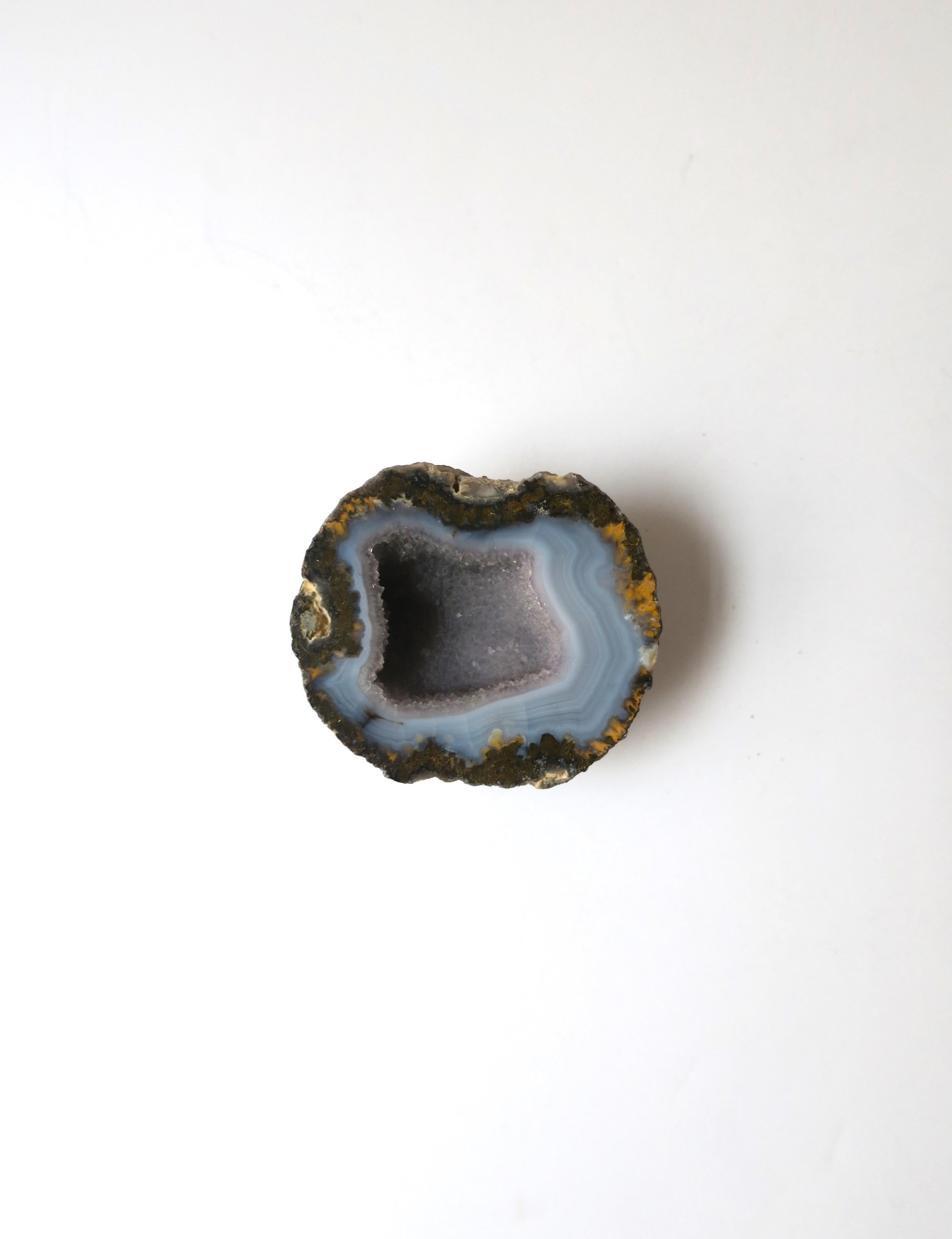 Natural Onyx Agate Quartz Geodes Decorative Objects, Set/Pair For Sale 3