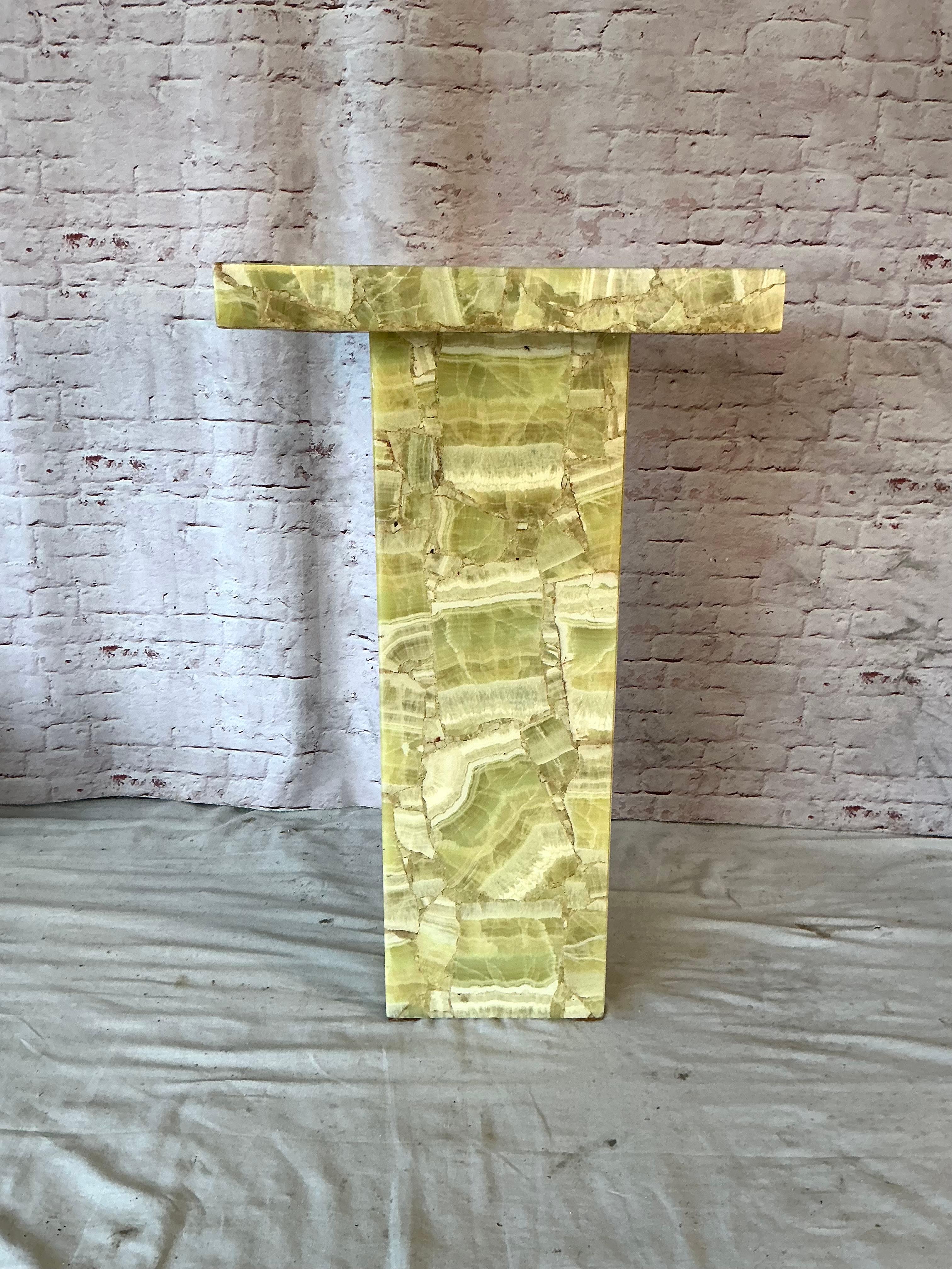 Mesa pedestal de ónix natural y resina by Mueller of Mexico en venta 3