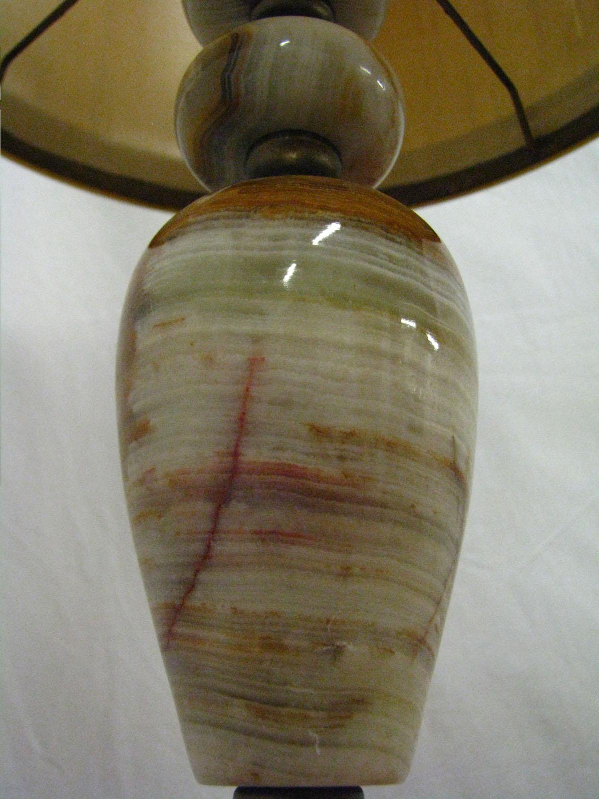 Natural Onyx Desk or Bedside Cabinet Lamp In Good Condition For Sale In Liverpool, GB