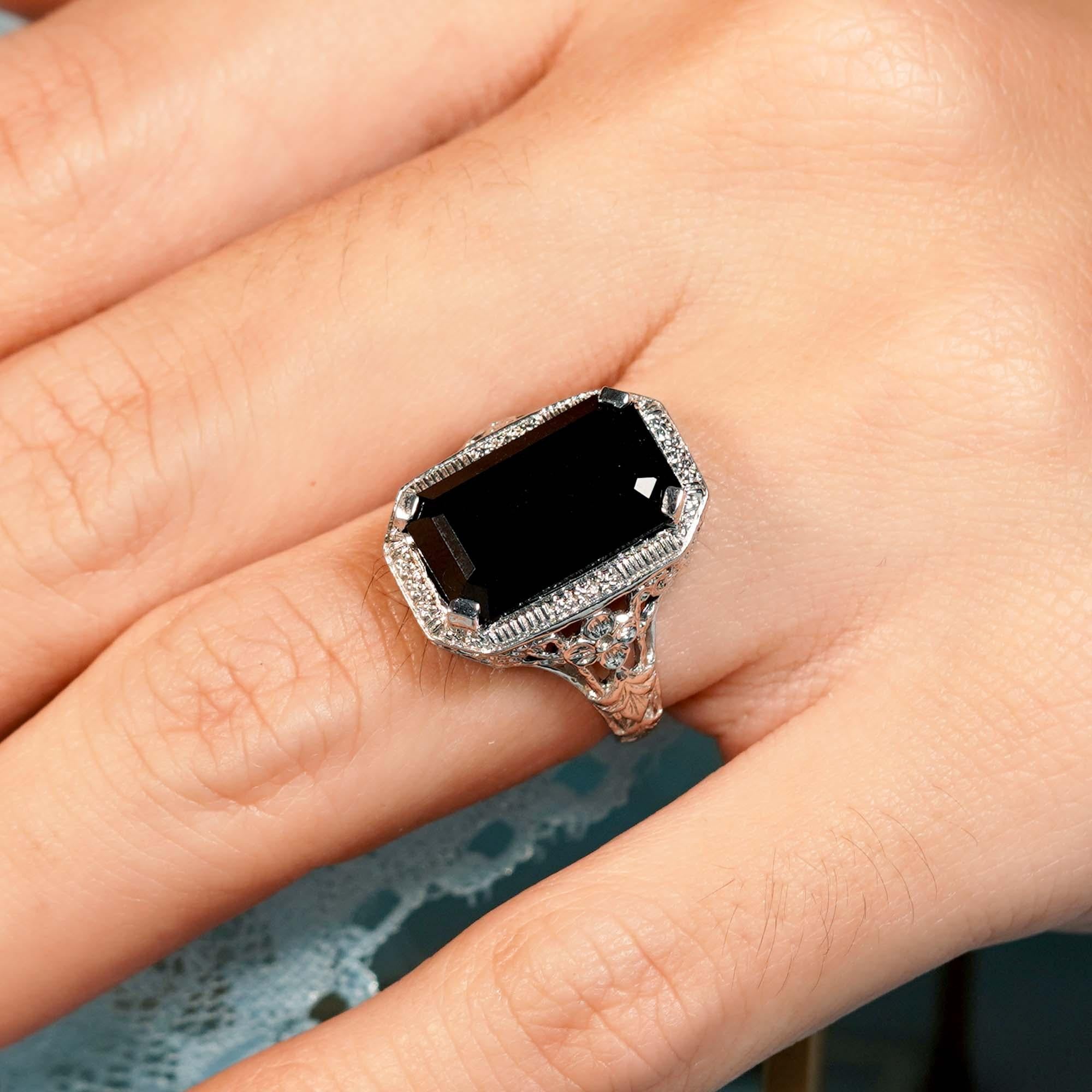For Sale:  Natural Onyx Emerald Cut Vintage Style Filigree Cocktail Ring in Solid 9K Gold 8