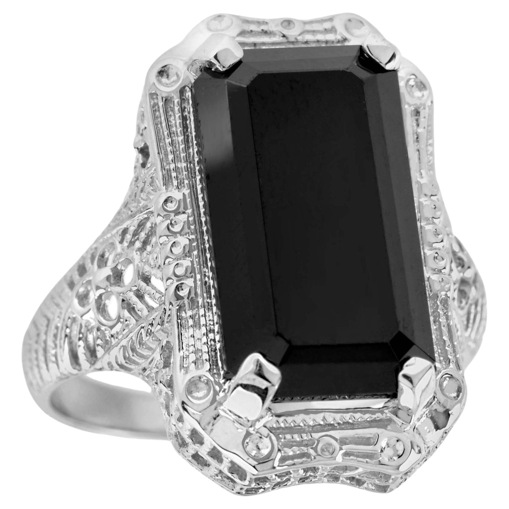 Natural Onyx Vintage Style Filigree Cocktail Ring in Solid 9K White Gold For Sale