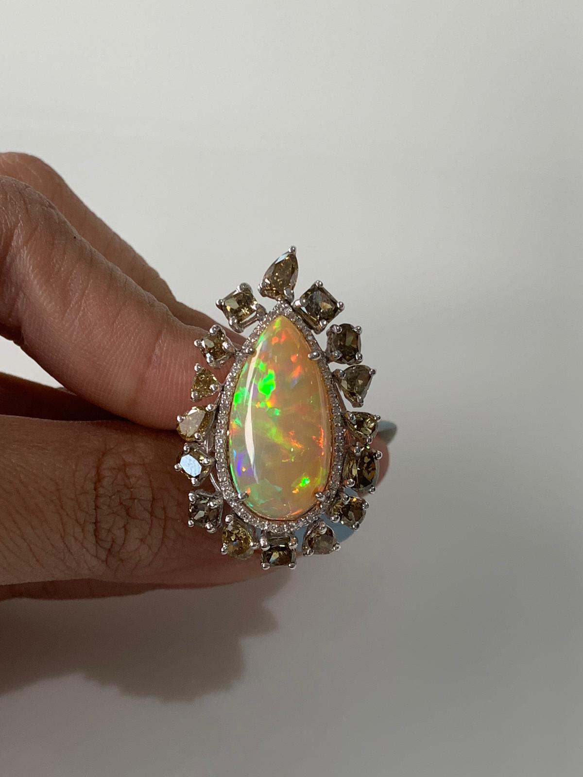 Natural Opal and Fancy Diamond Ring Set in 18 Karat Gold 3