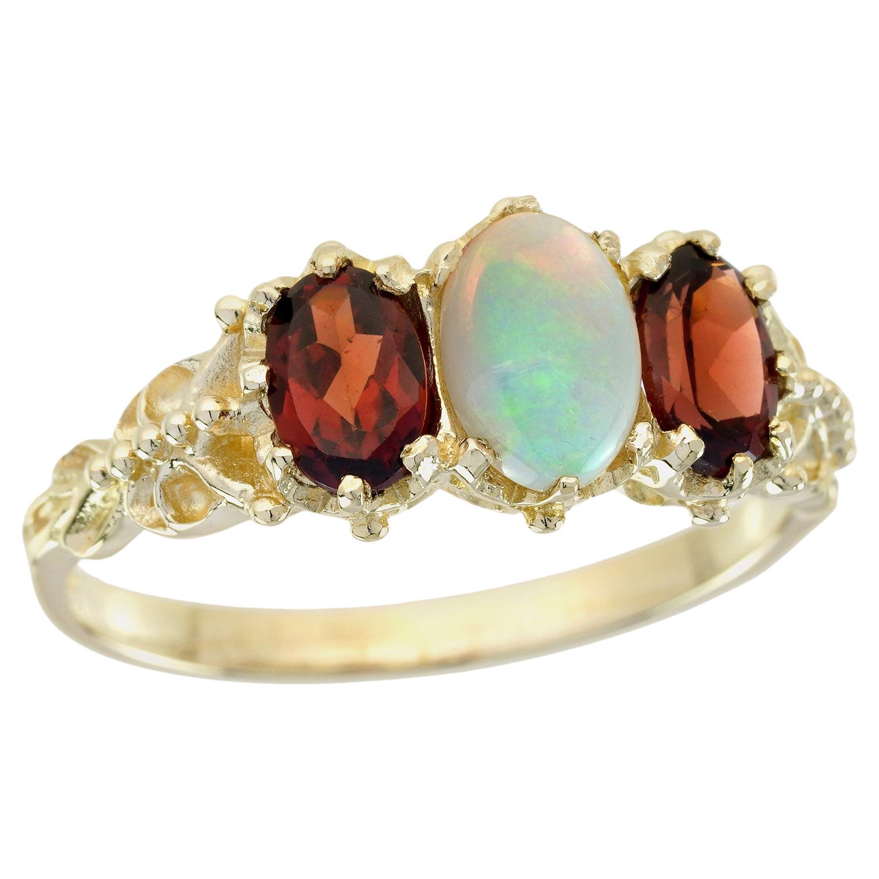 Ring aus massivem 9 Karat Gelbgold mit natürlichem Opal und Granat im Vintage-Stil mit drei Steinen