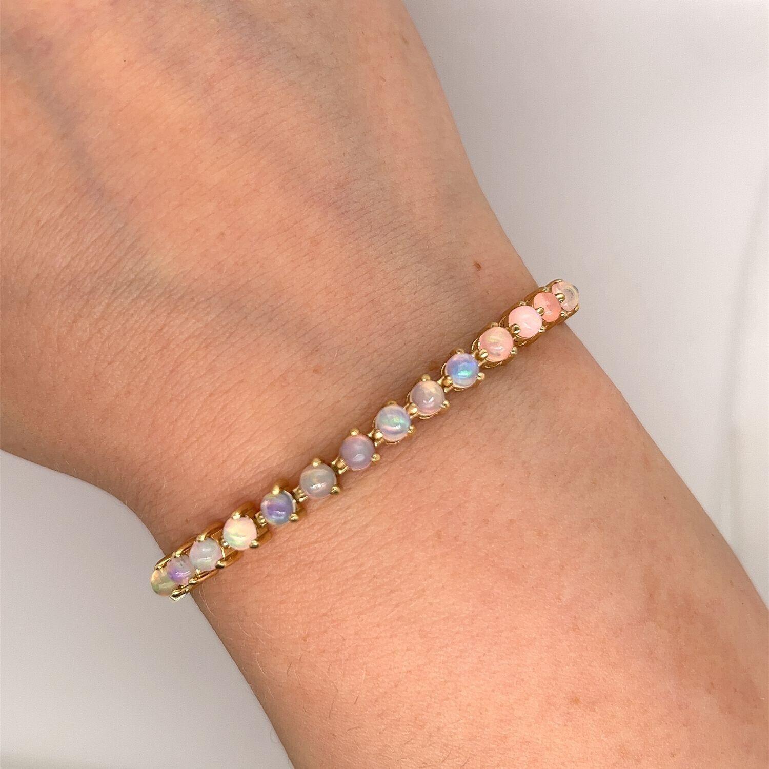 Natural Opal Bracelet Set with 14 Opals 2.10ct in 18ct Yellow Gold For Sale 2