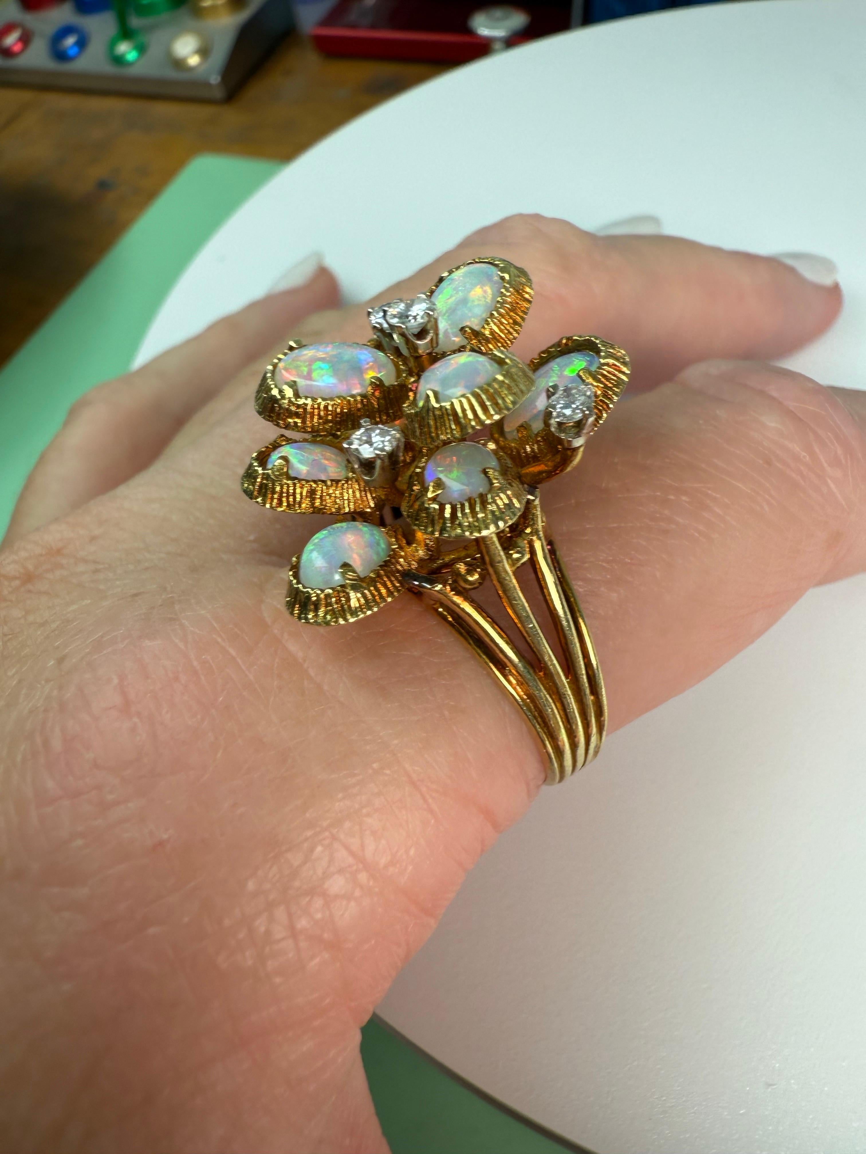 Natürlicher OPAL-Cocktailring 18KT Gelbgold im Angebot 1