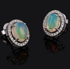 Natural Opal & Diamond Earring in 18k Gold