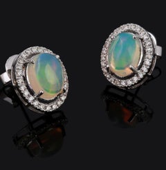 Natural Opal & Diamond Earring in 18k Gold
