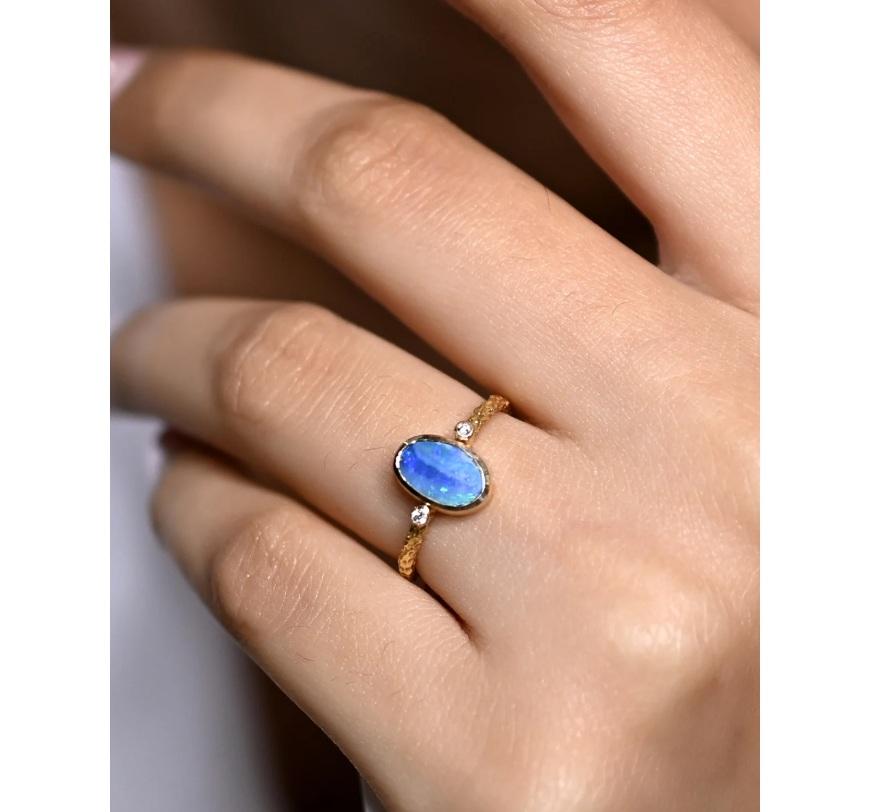 Anello con opale naturale e diamanti in oro 14K in vendita 3