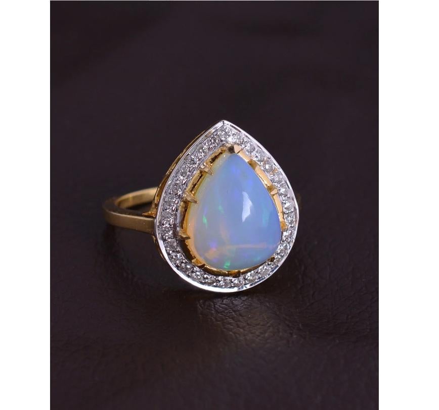 Asscher Cut Natural Opal & Diamond Ring 18K gold For Sale