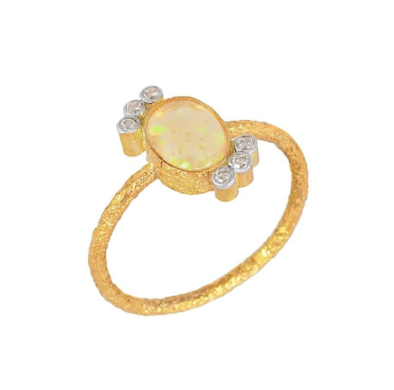 Natural Opal & Diamond Ring 18K gold en venta 3
