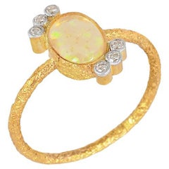 Natural Opal & Diamond Ring 18K gold
