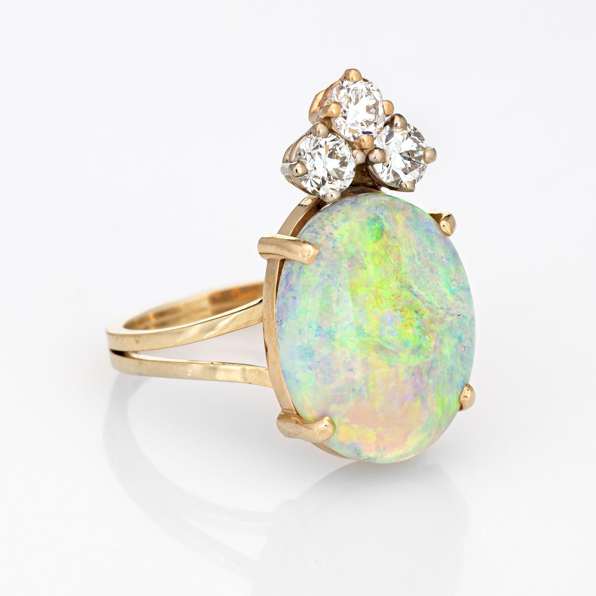 Moderne Nature Opal Diamond Ring Vintage 14k Yellow Gold Oval Crown Jewelry en vente