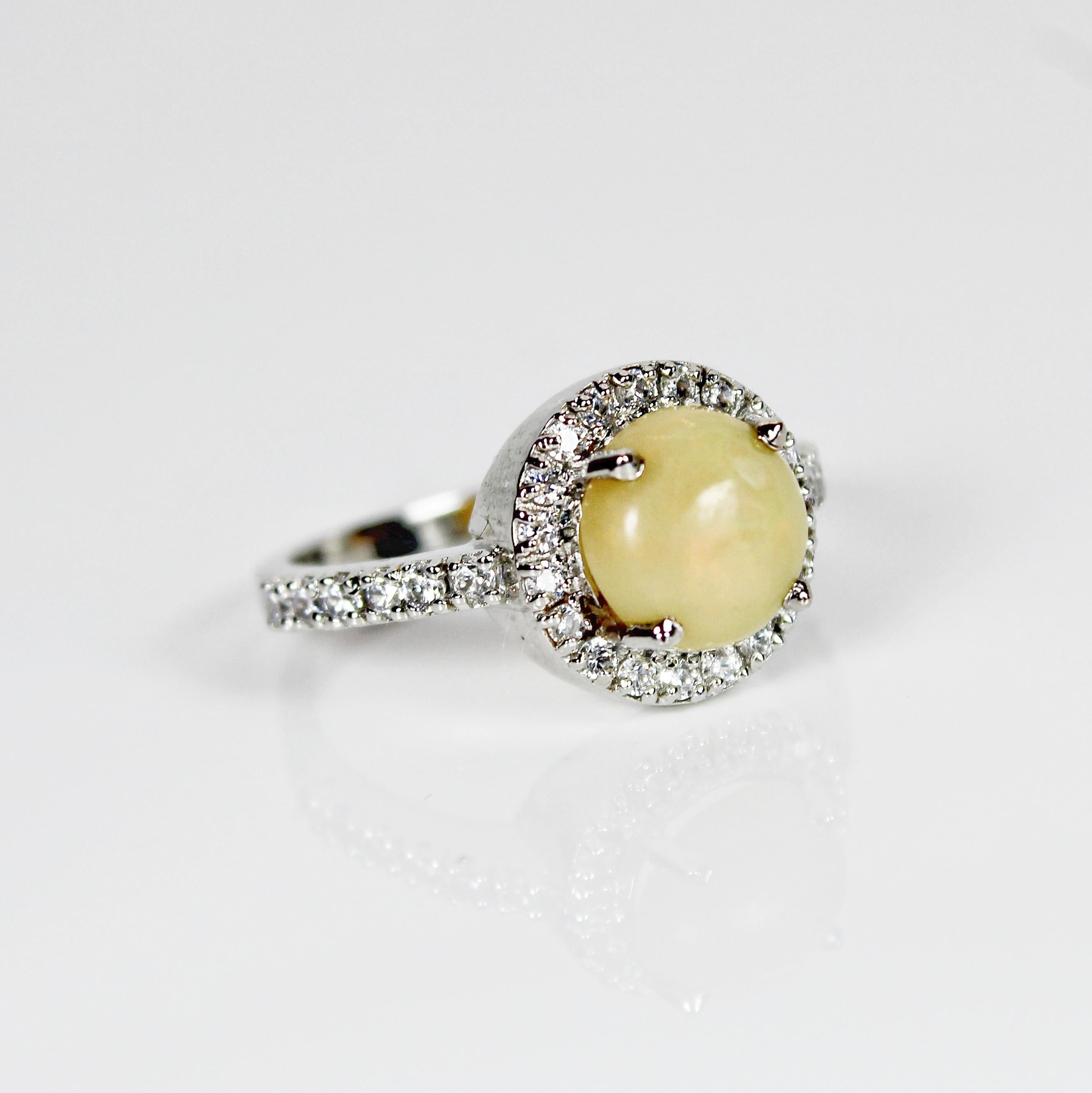 Round Cut Natural Opal  Gemstone Ring For Sale