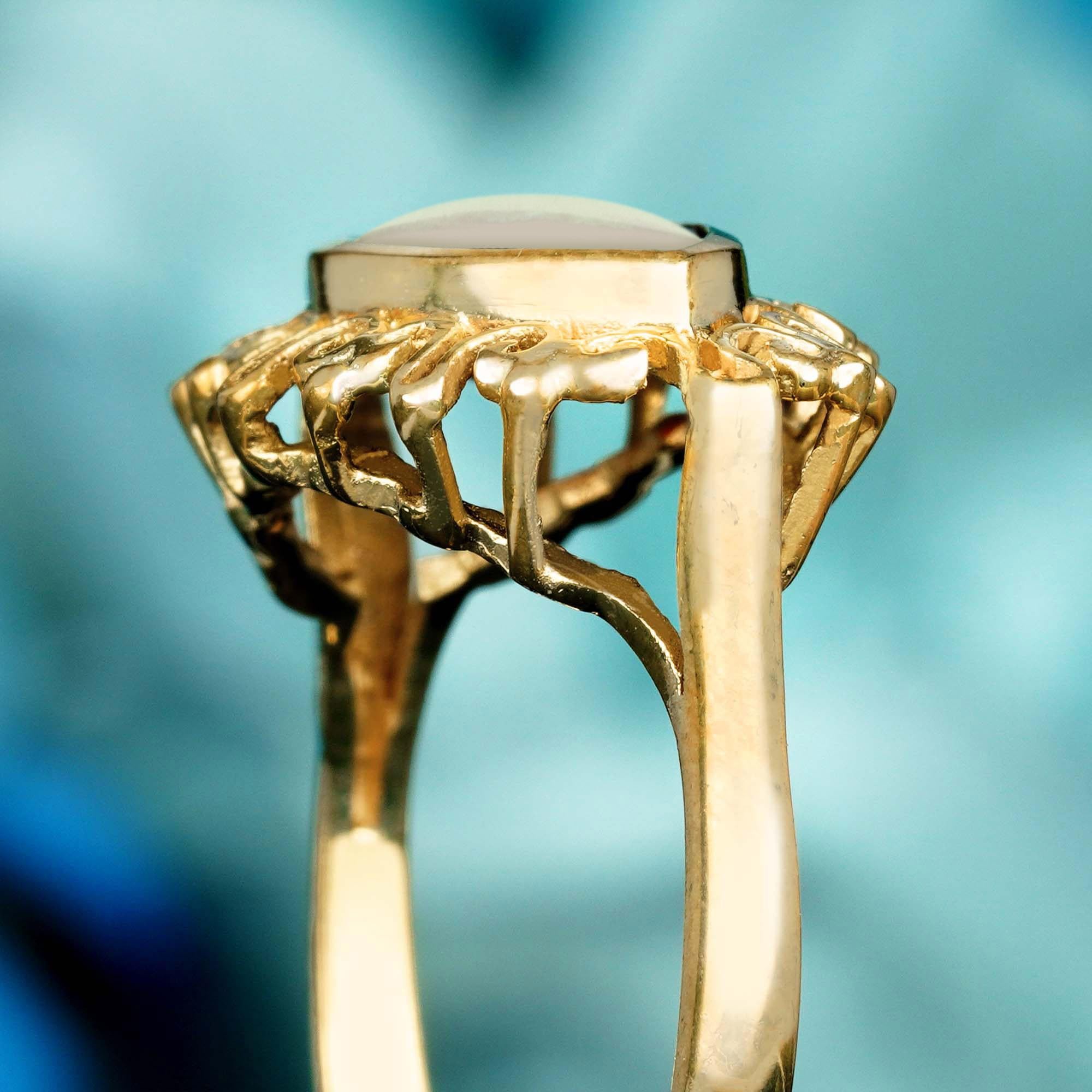 Ring aus massivem 9 Karat Gold mit natürlichem Opal in Marquise-Form in Lünettenfassung im Vintage-Stil Damen im Angebot