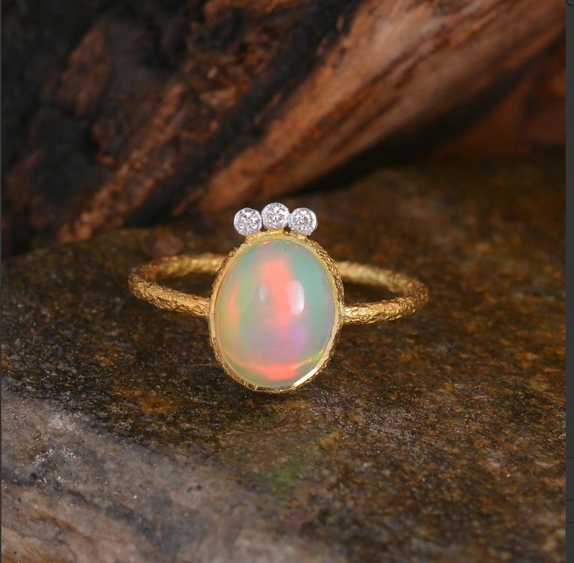 Natural Opal Ring 18K gold In condizioni Nuovo in vendita a jaipur, IN