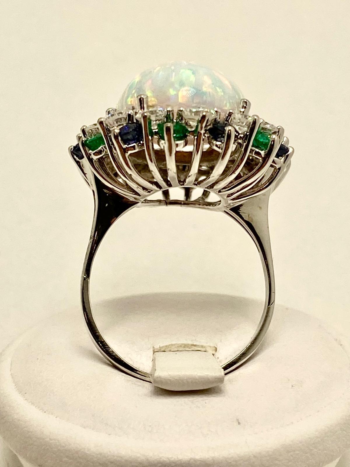 Natural Opal Ring 7.50ct with Diamonds, Sapphires & Emeralds Damen im Angebot