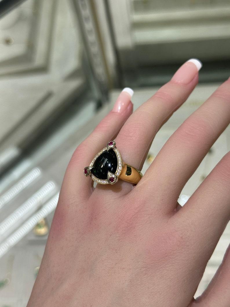 Anillo de Opalo Natural Rubí Diamante Anillo de Cóctel Pear Dark Opal Halo 18K Corte pera