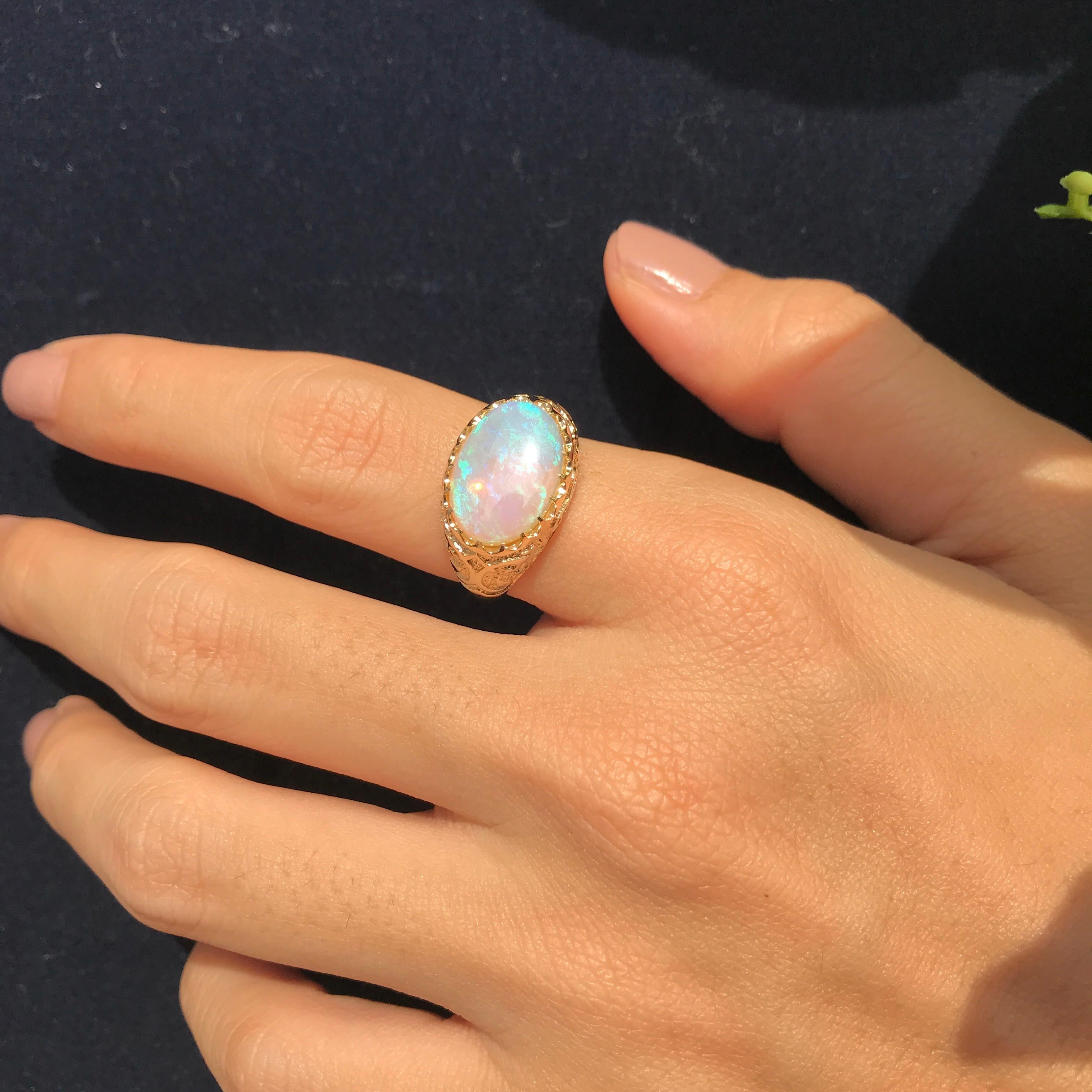 Natural Opal Vintage Style Carved Ring in Solid 9K Yellow Gold For Sale 1