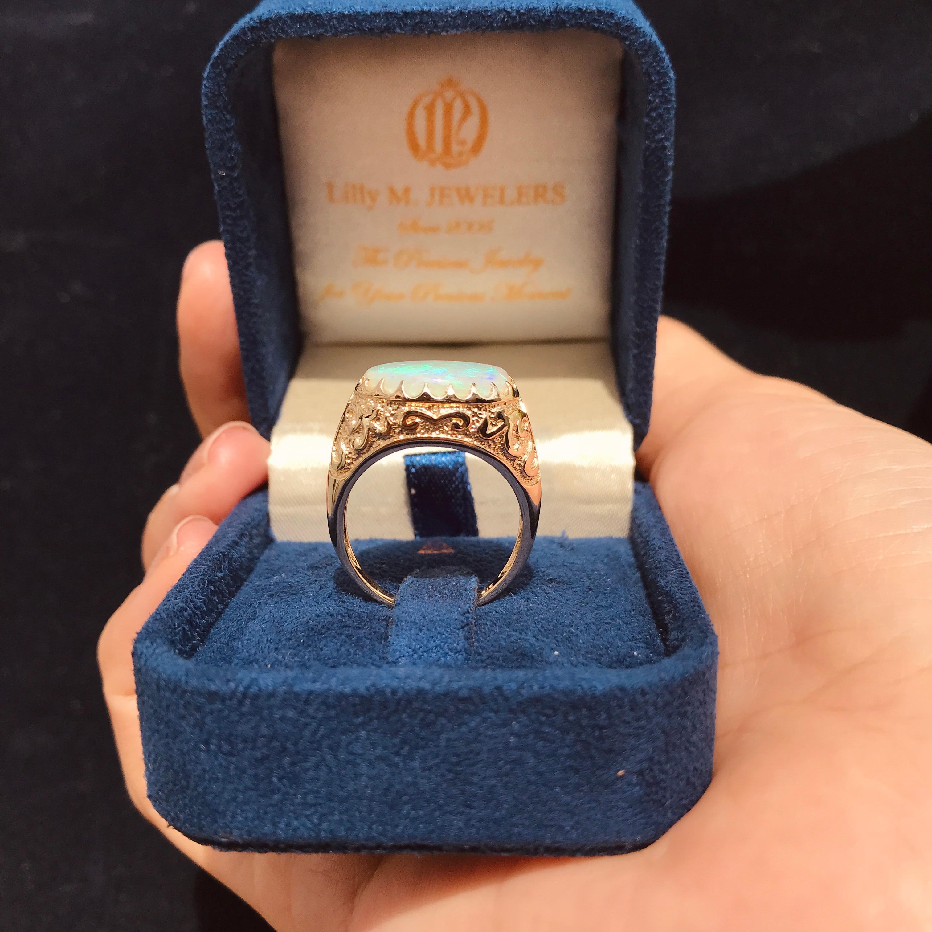 Natural Opal Vintage Style Carved Ring in Solid 9K Yellow Gold For Sale 3