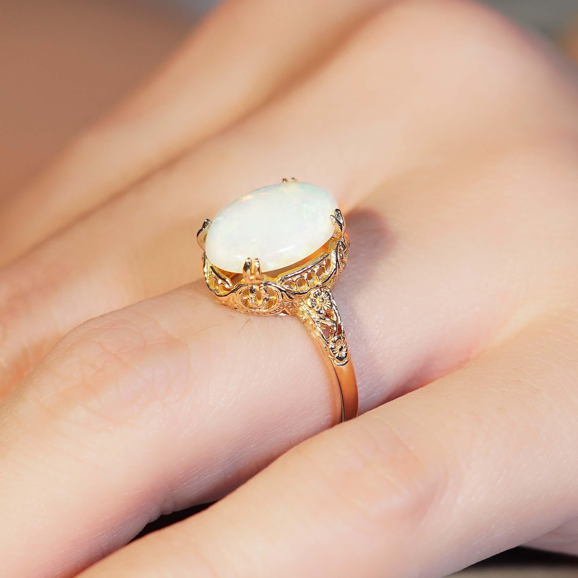 Natural Opal Vintage Style Floral Filigree Ring in Solid 14K Yellow Gold For Sale 2