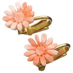 Natural Orange Coral Flower-Cut Stud Earrings in Gold-Plated 925 Sterling Silver Natural Orange Coral Flower-Cut Stud Earrings in Gold-Plated 925 Sterling Silver