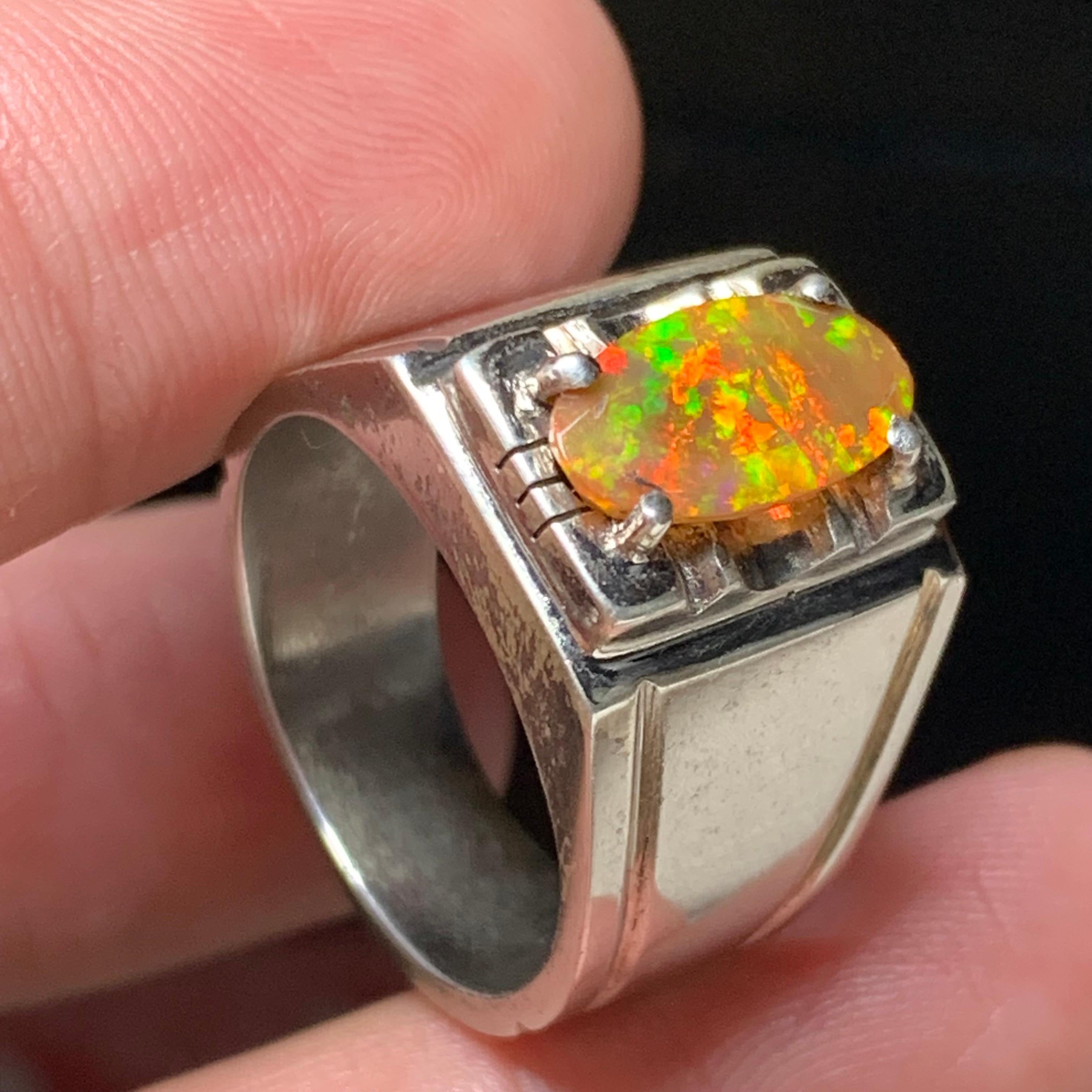 Anello di opale di fuoco arancione naturale in argento 925 fatto a mano con giochi di colore in vendita 6